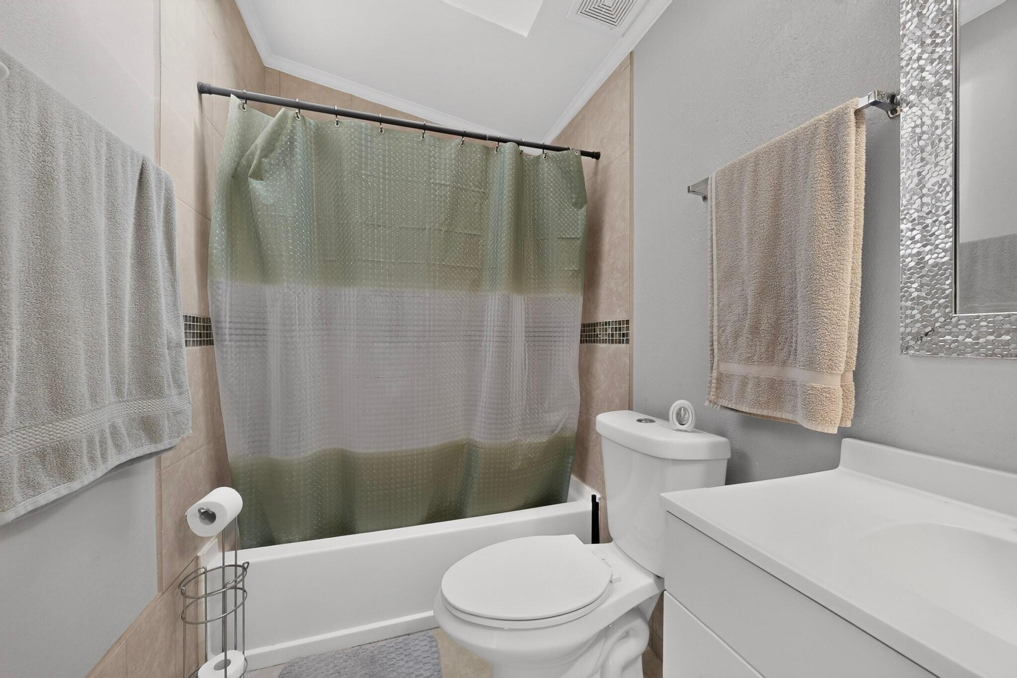 Photo 5 — 8842 Odin Road SW