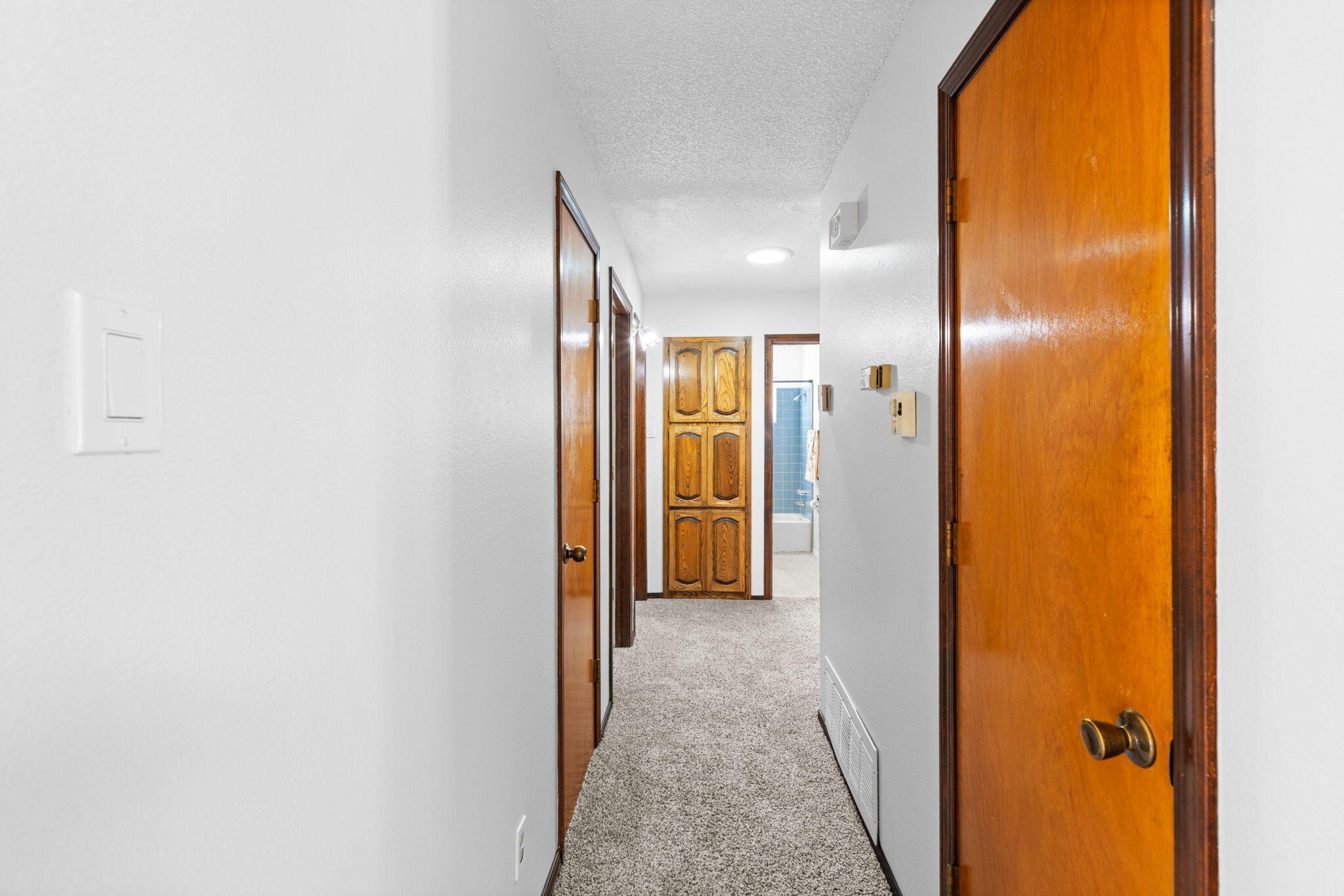Photo 13 — 9420 Dona Rowena Avenue NE