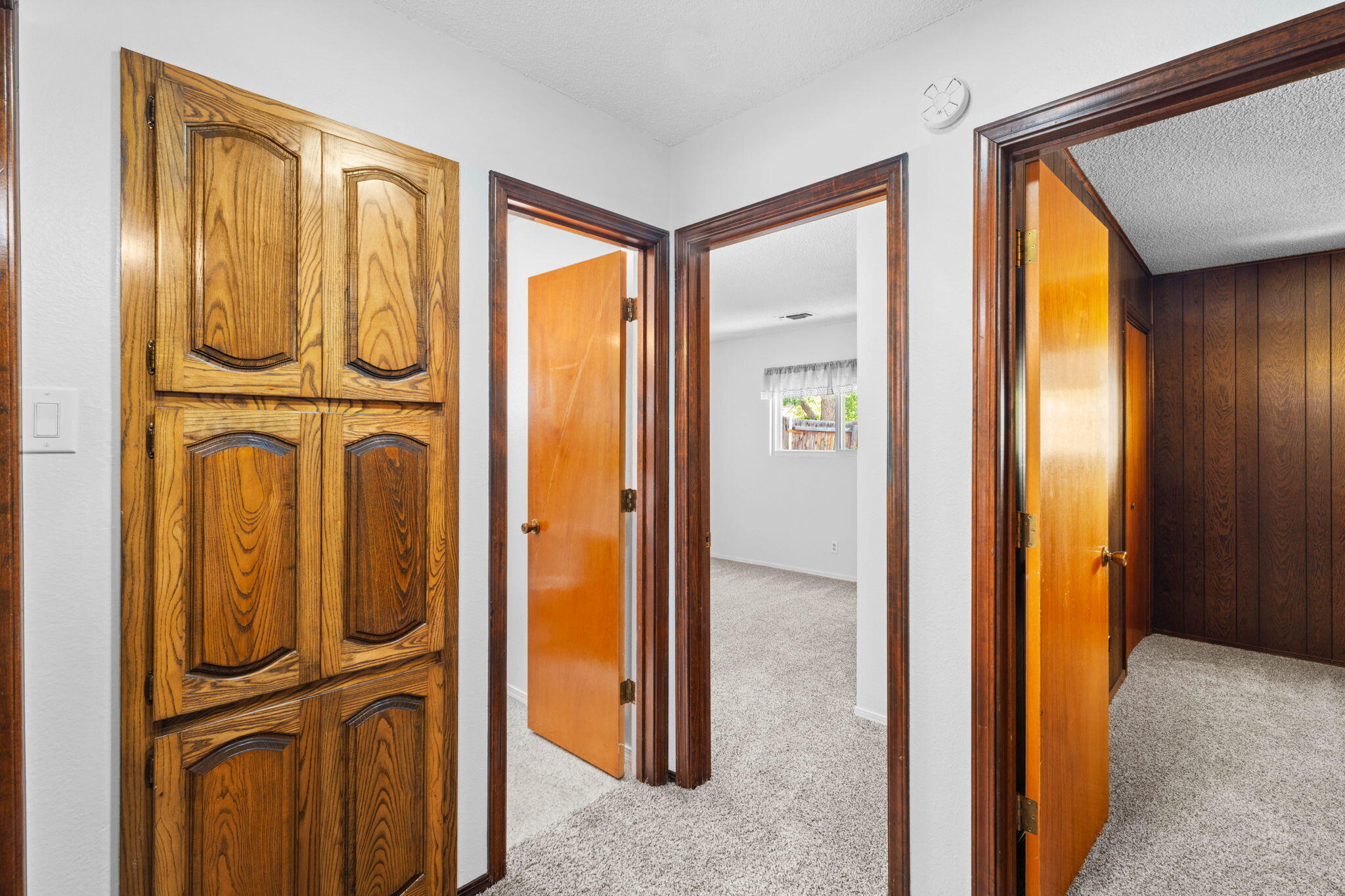 Photo 16 — 9420 Dona Rowena Avenue NE