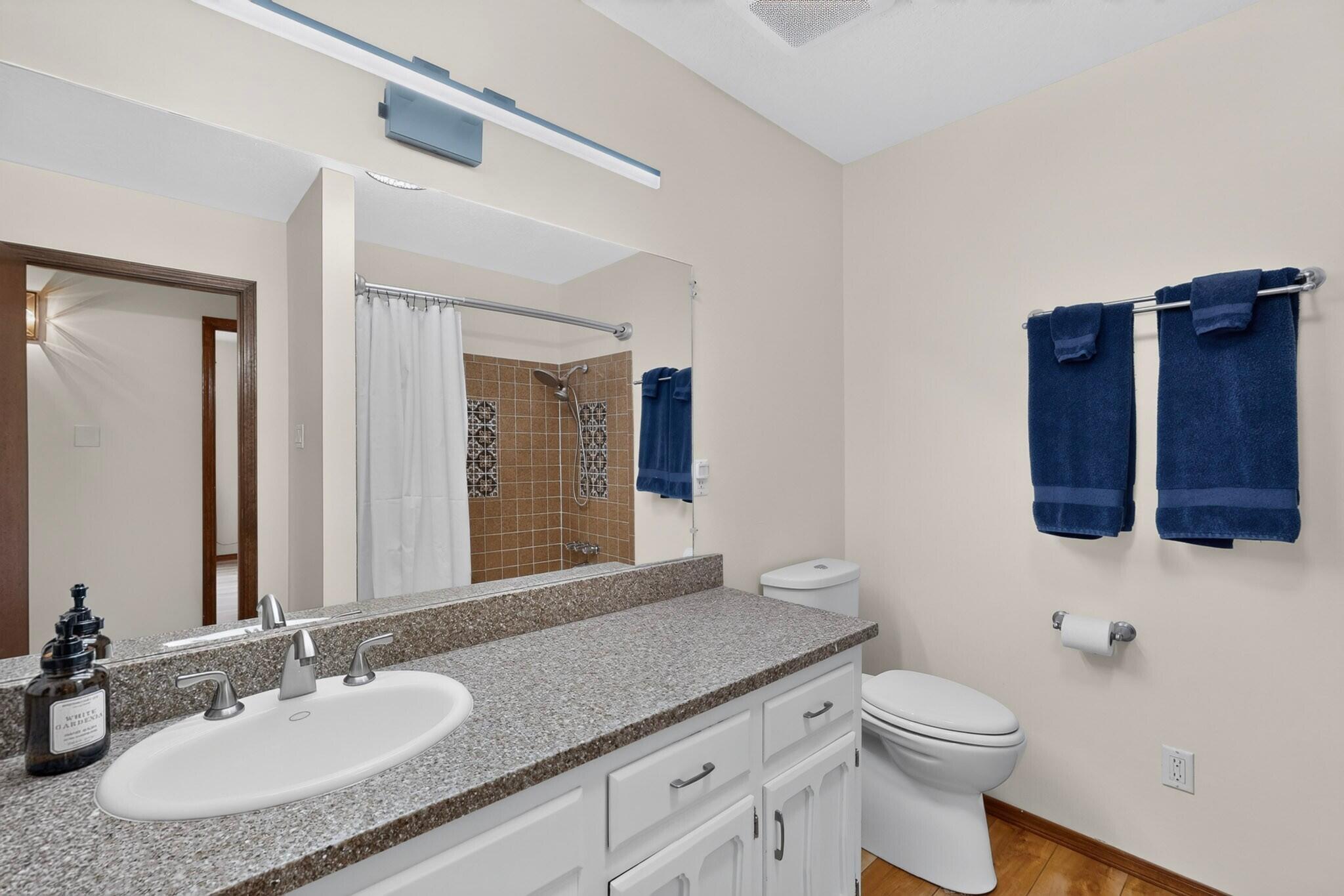 Photo 2 — 2524 Madre Drive NE