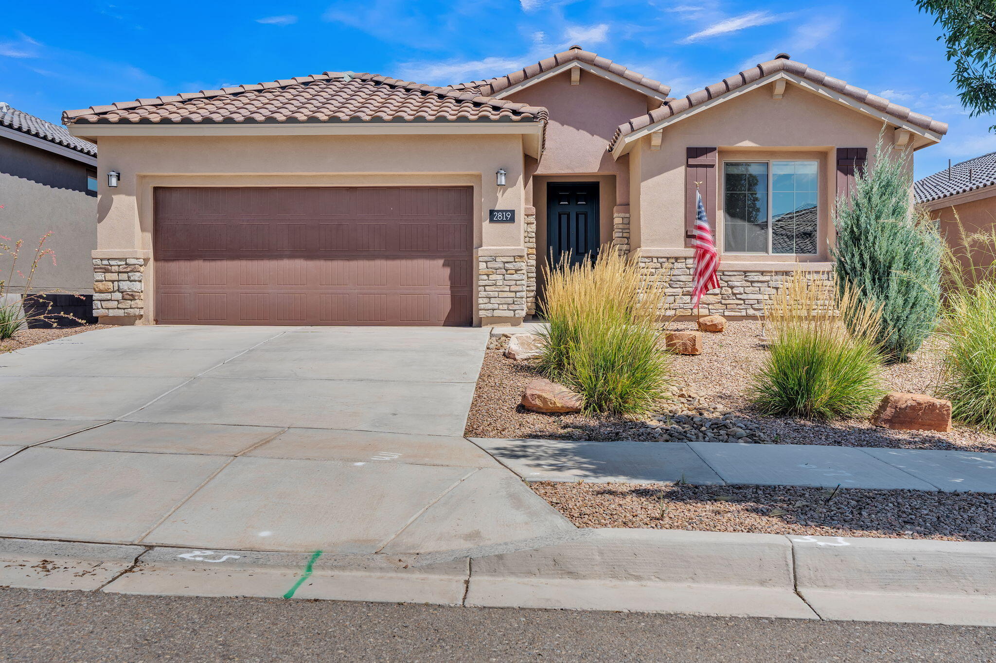 2819 Kings Canyon Loop NE