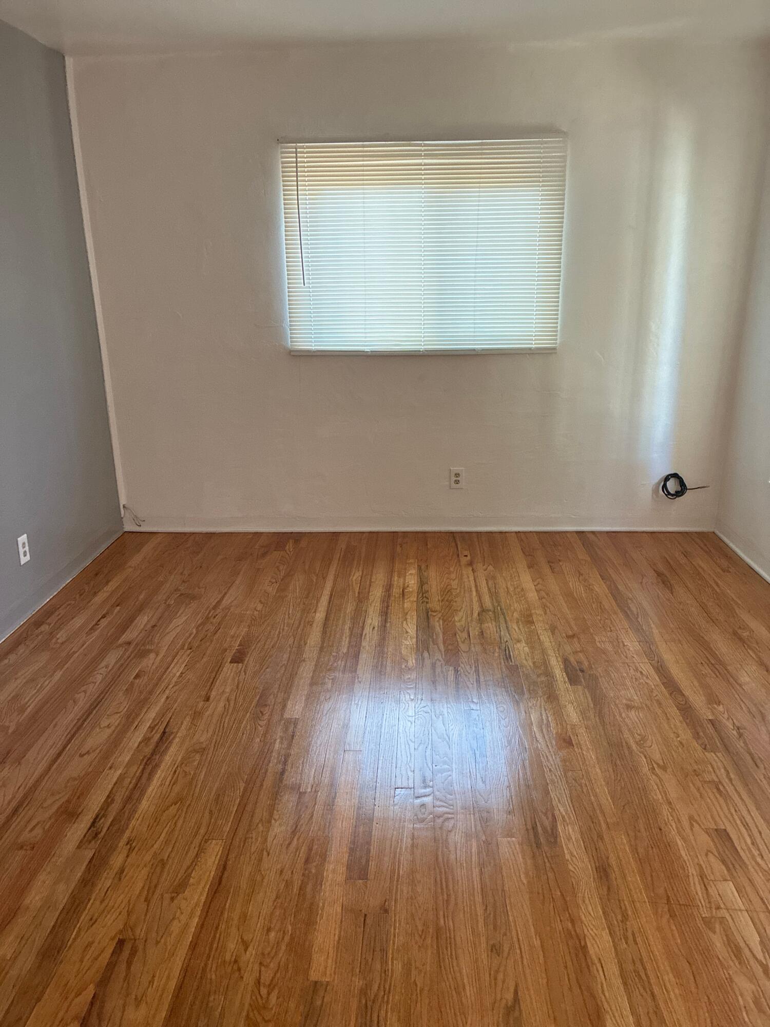 Photo 5 — 2842 Quincy Street NE
