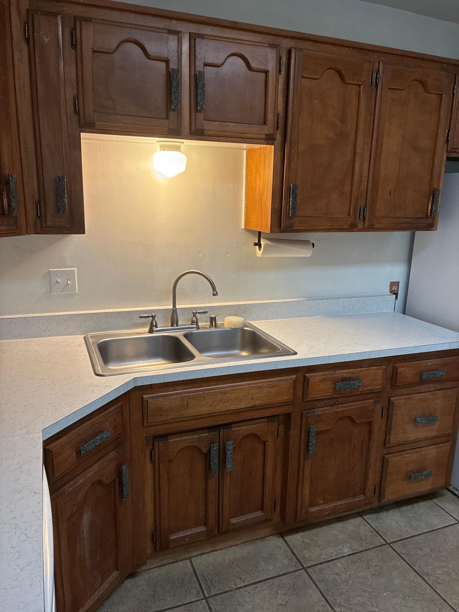 Photo 6 — 2842 Quincy Street NE