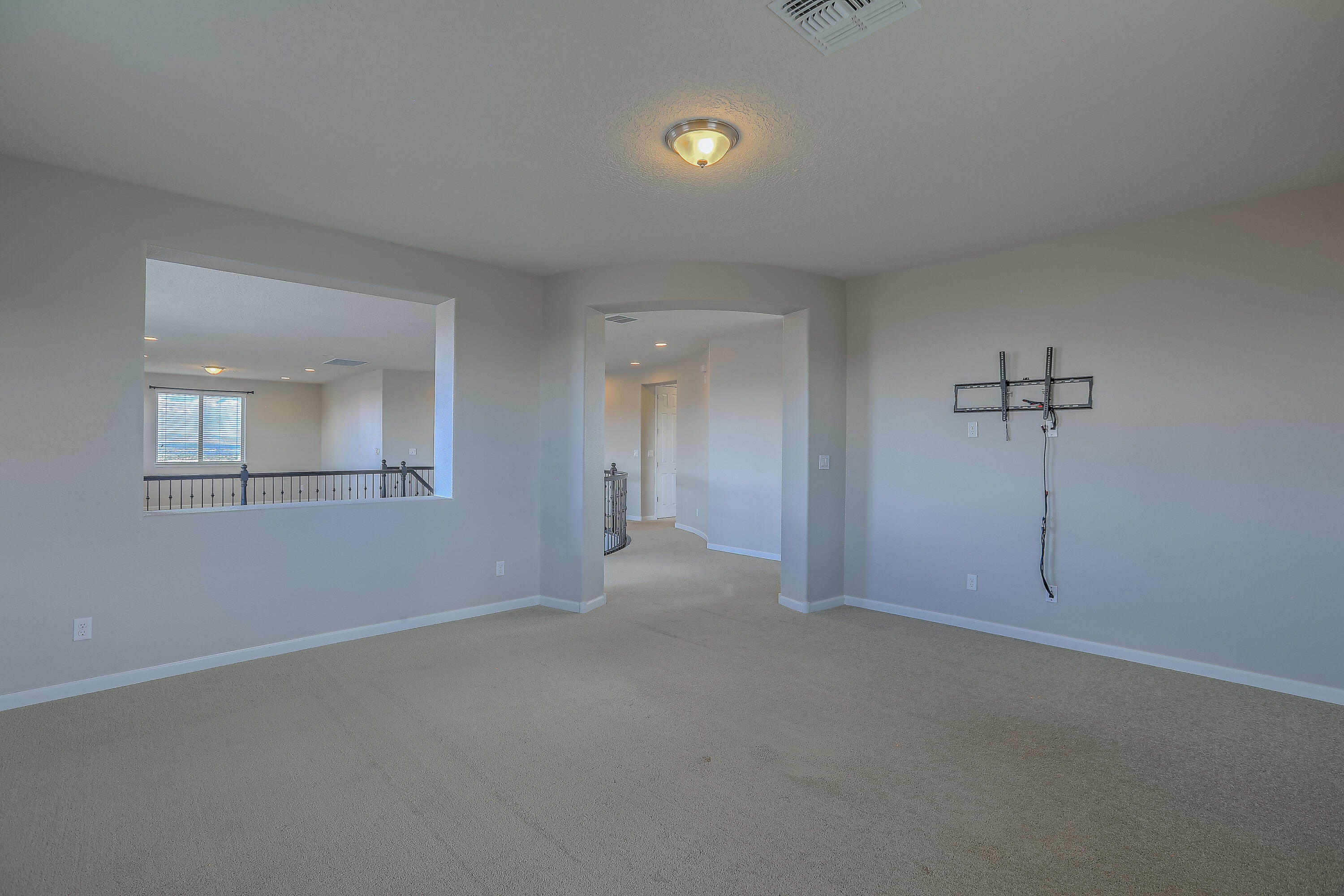 Photo 4 — 848 Mesa Roja Trail NE