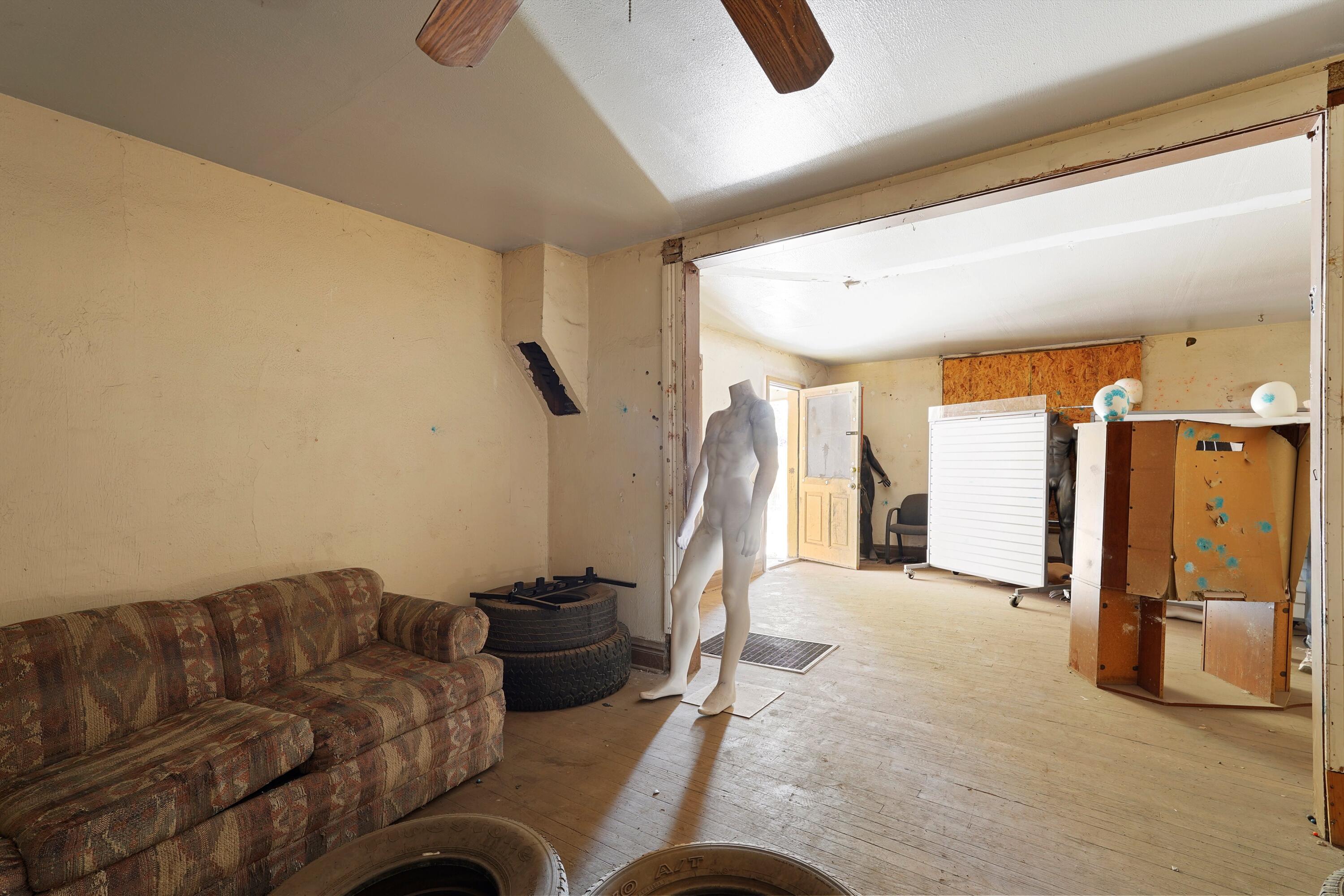 Photo 15 — 635 Broadway Boulevard SE