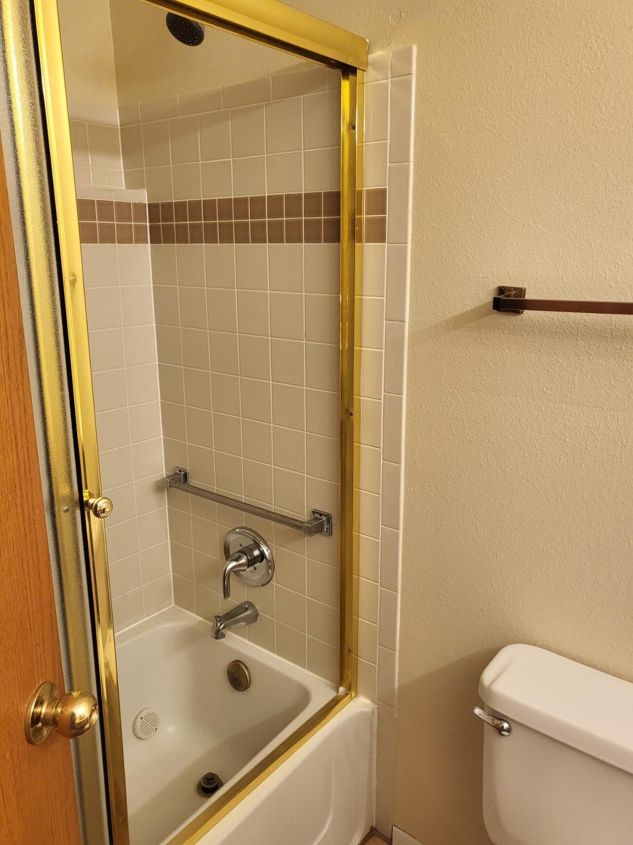 Photo 14 — 831 Country Club Drive SE APT 2D