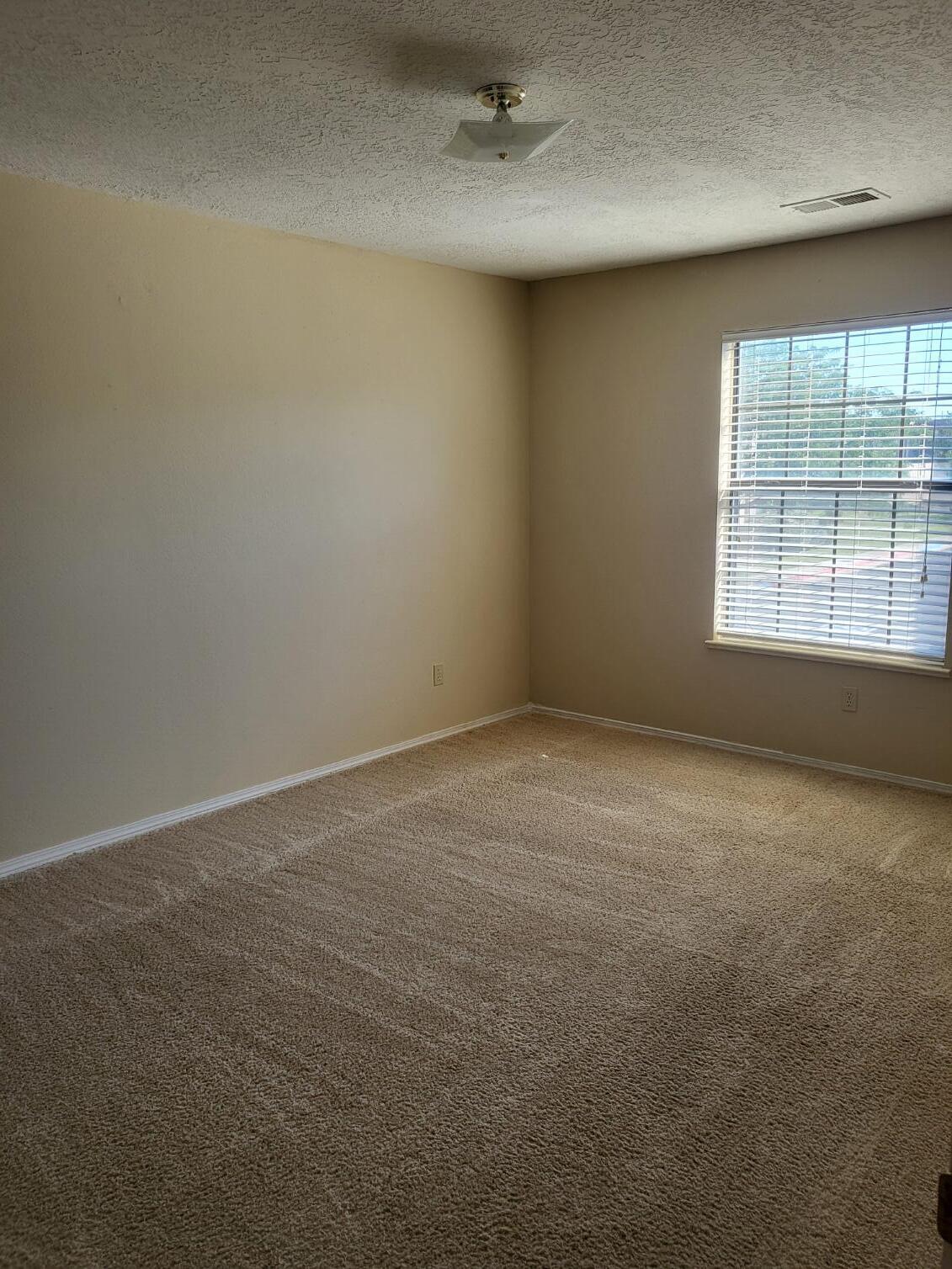 Photo 11 — 831 Country Club Drive SE APT 2D