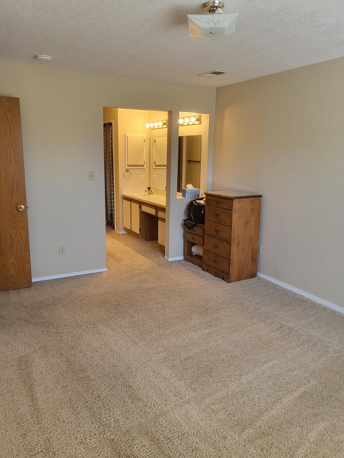 Photo 10 — 831 Country Club Drive SE APT 2D