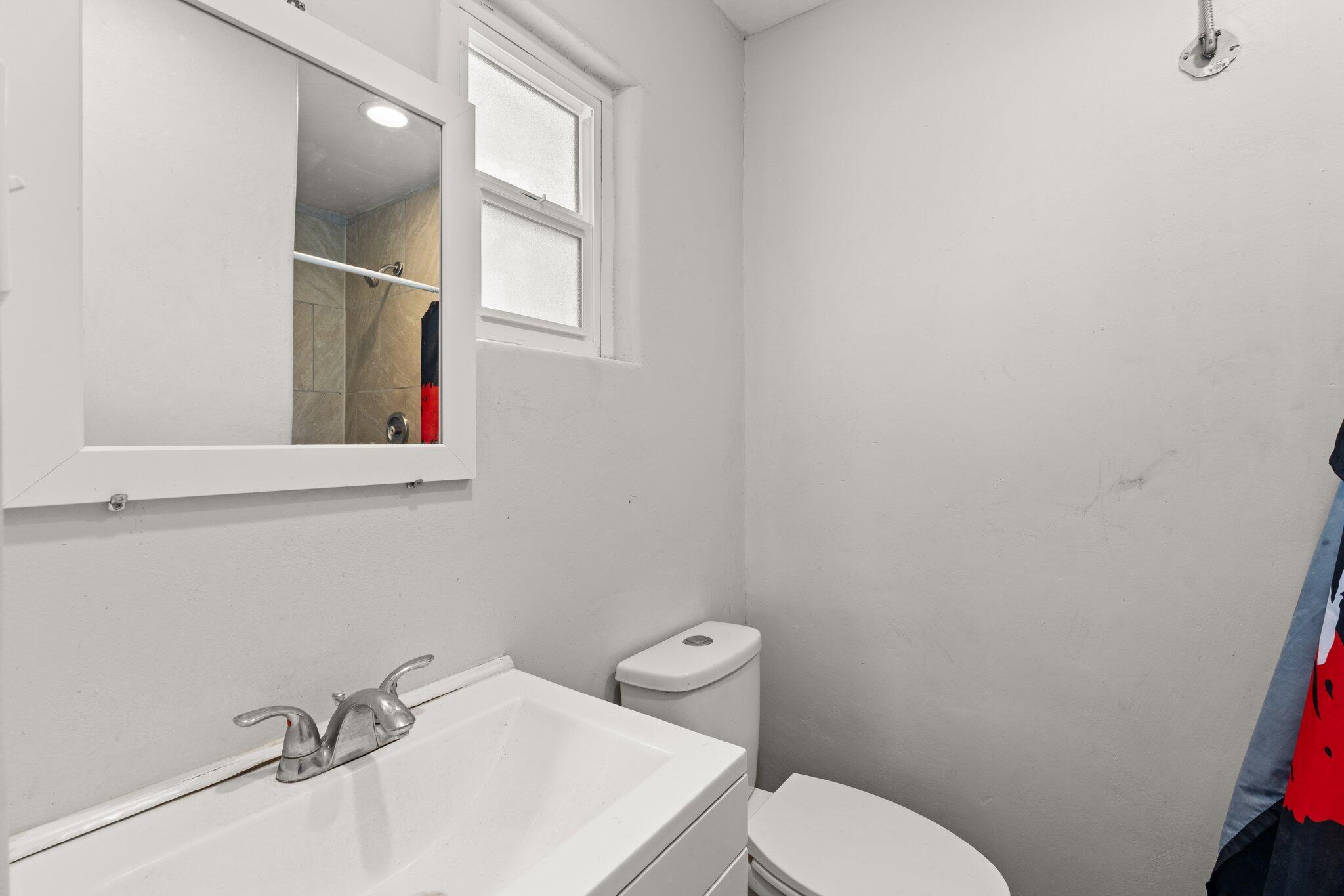 Photo 12 — 525 Mesilla Street SE 1-6