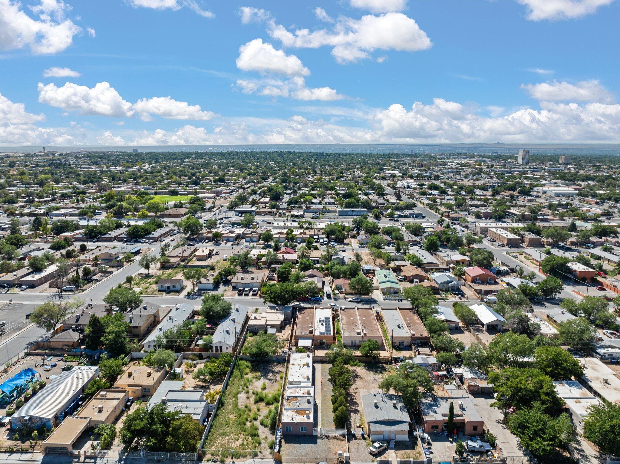 Photo 3 — 525 Mesilla Street SE 1-6