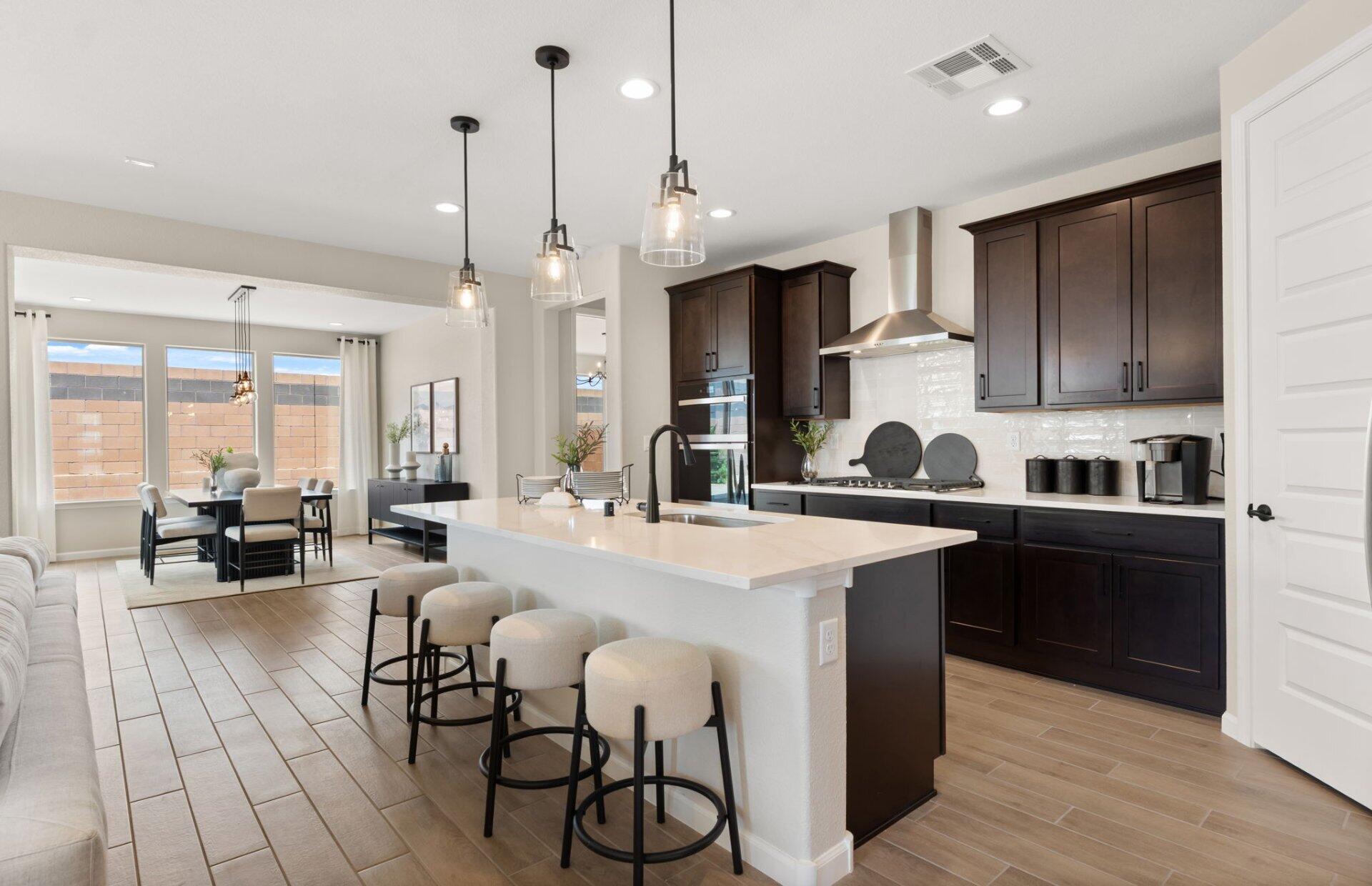 Photo 17 — 2625 Seaforth Circle NE