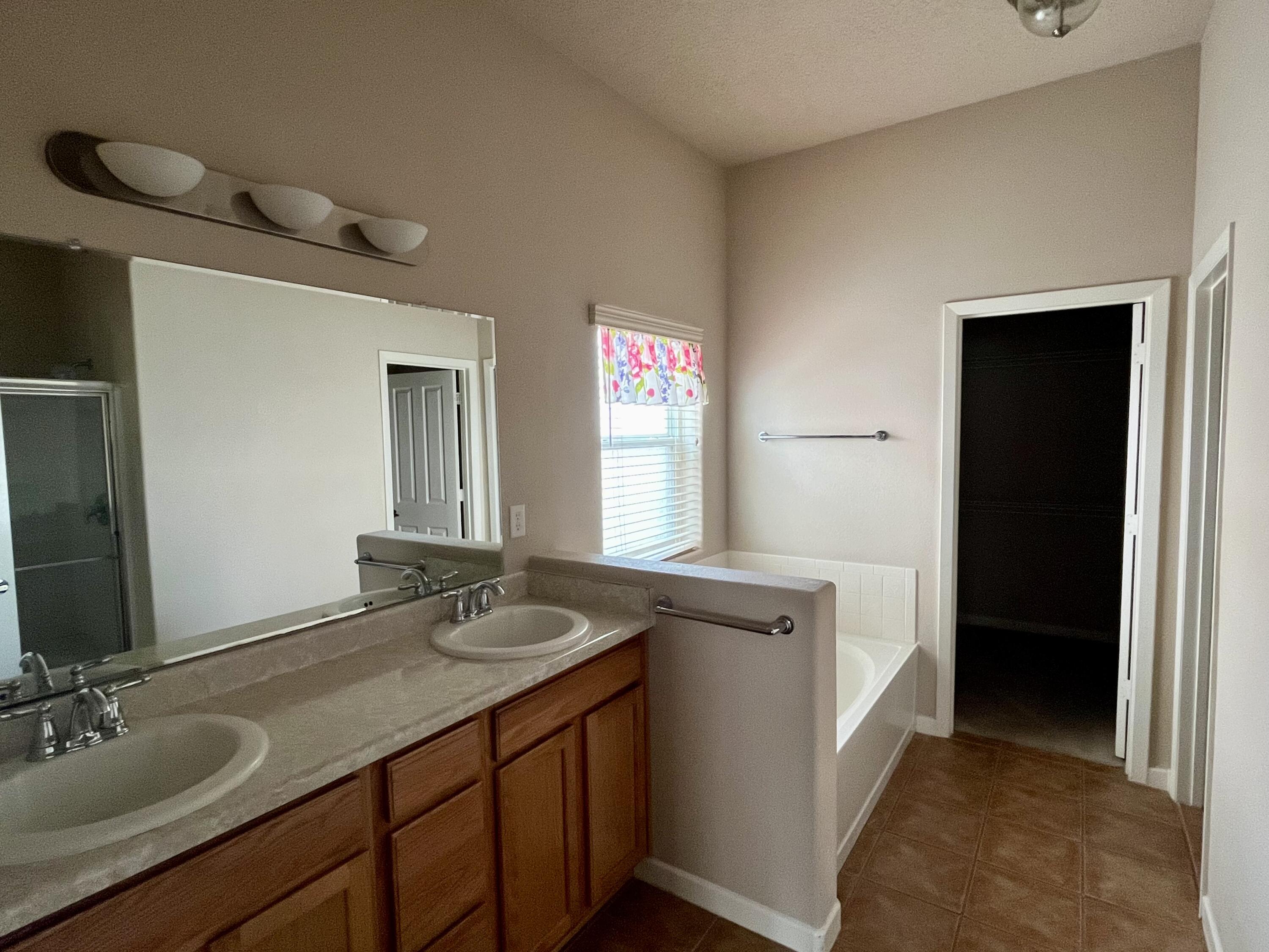 Photo 12 — 2217 Mayapan Road SE