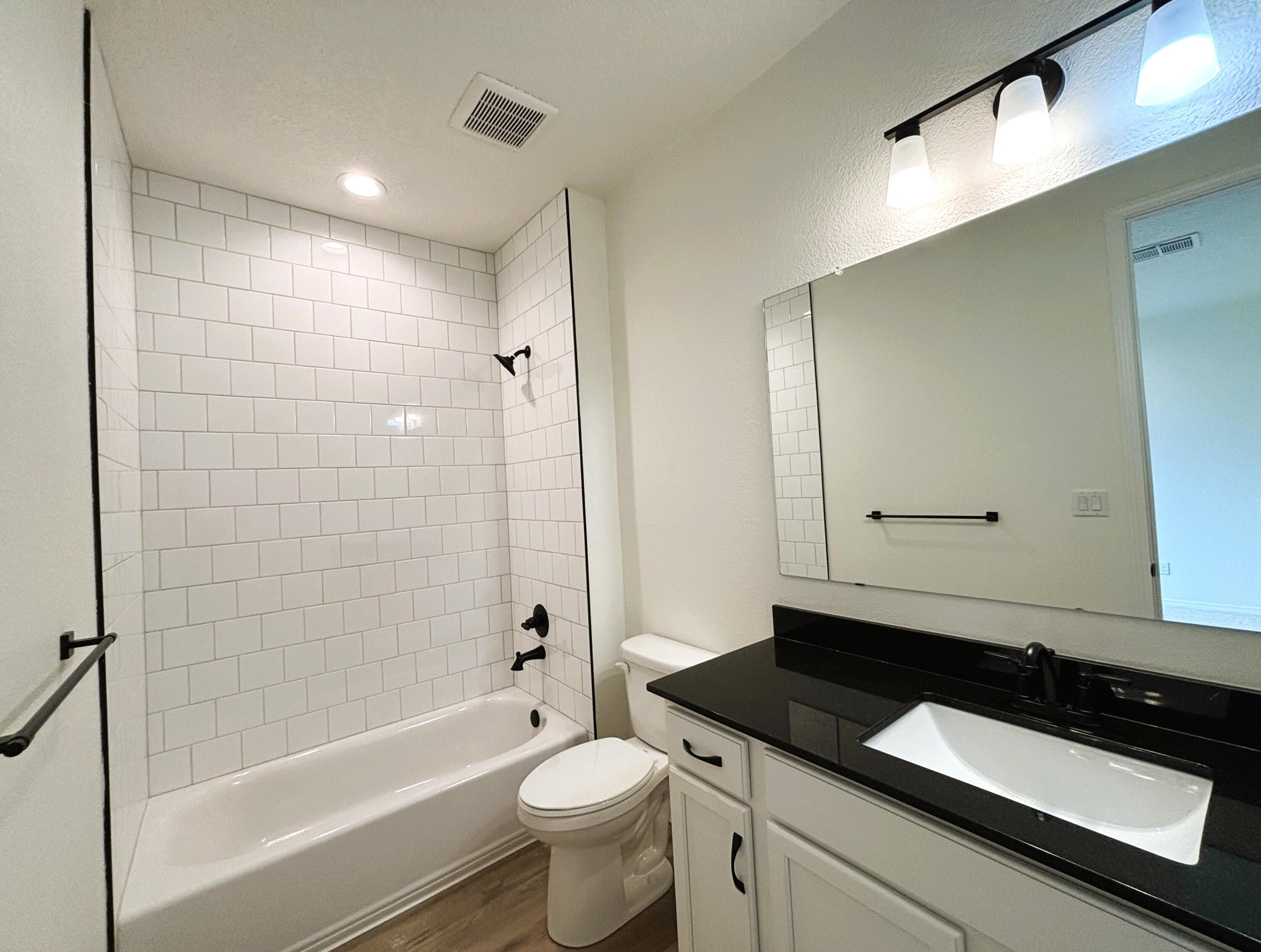 Photo 4 — 5414 Coneflower Street NE