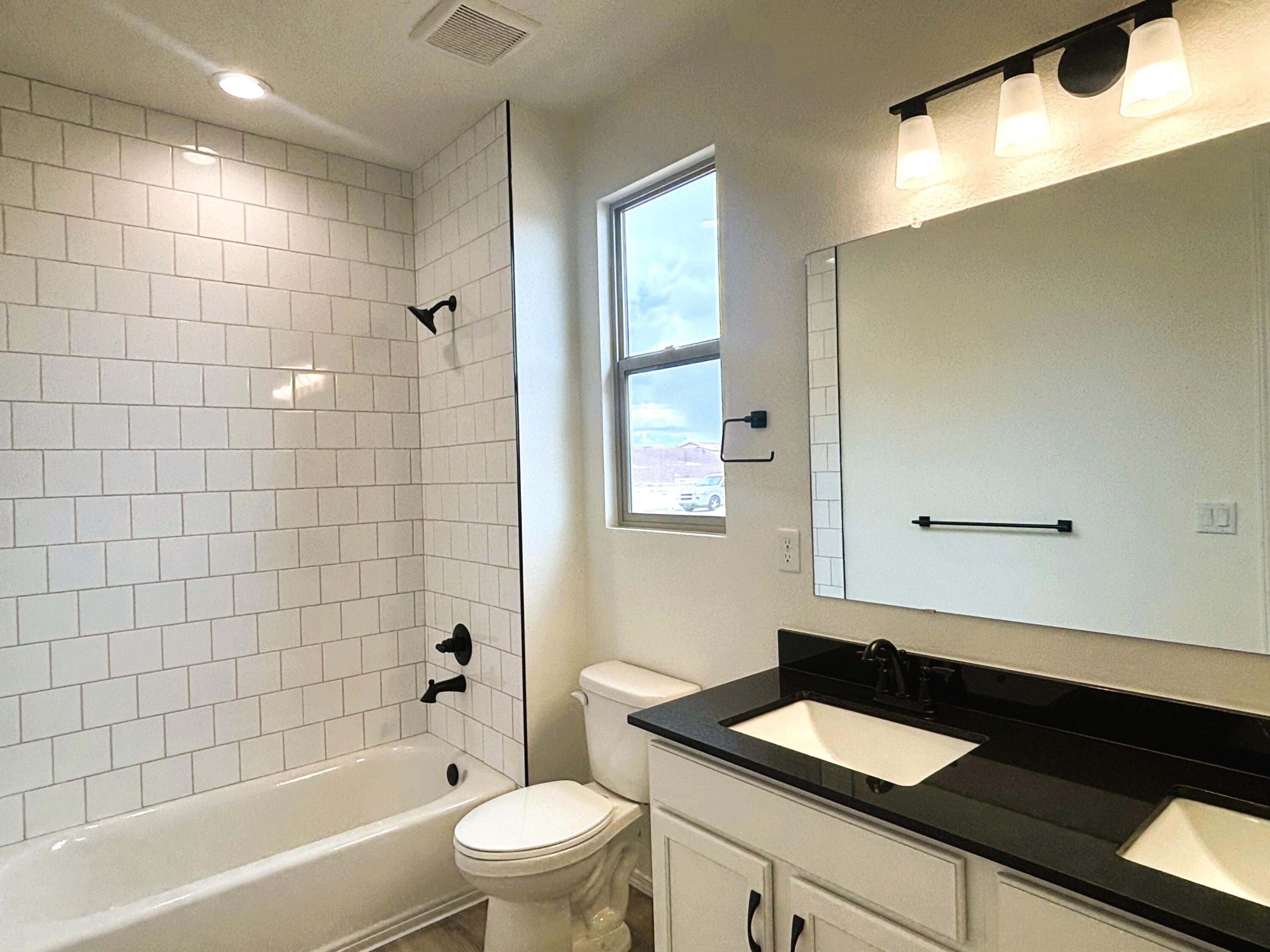 Photo 12 — 5414 Coneflower Street NE