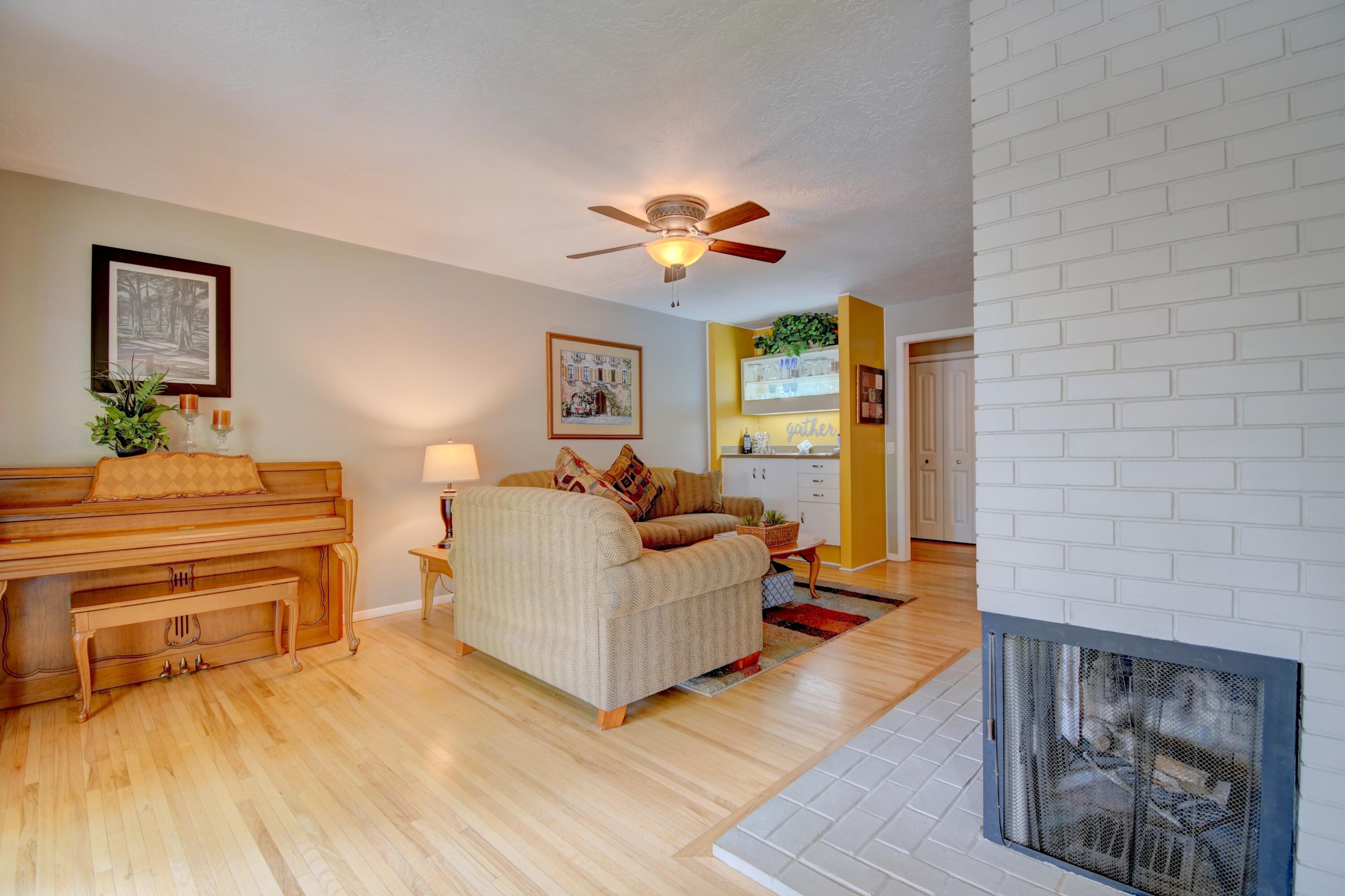 Photo 13 — 7516 Bellrose Avenue NE