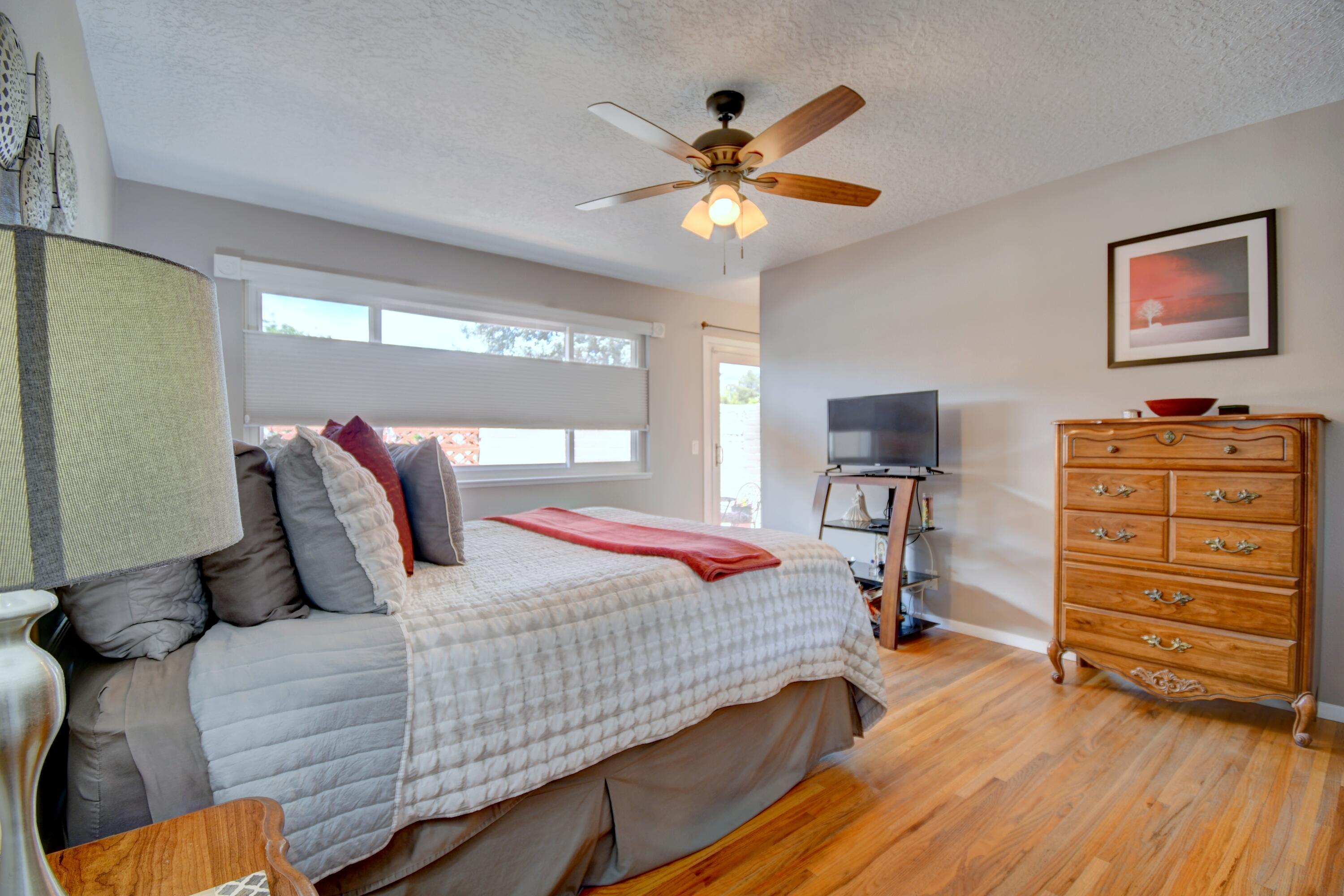 Photo 6 — 7516 Bellrose Avenue NE