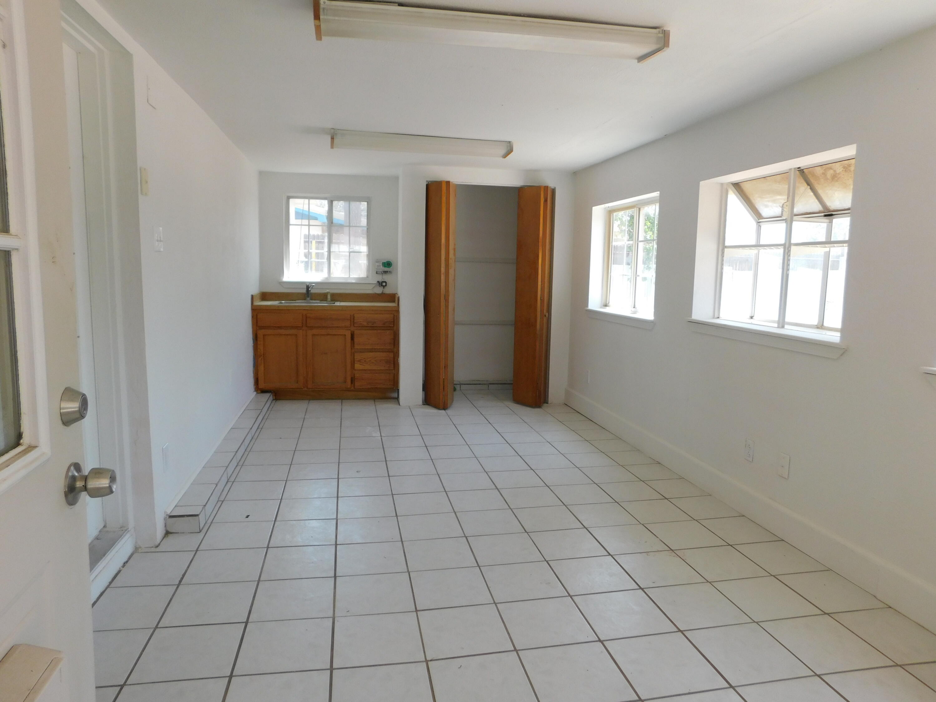 Photo 14 — 518 Hannah Place