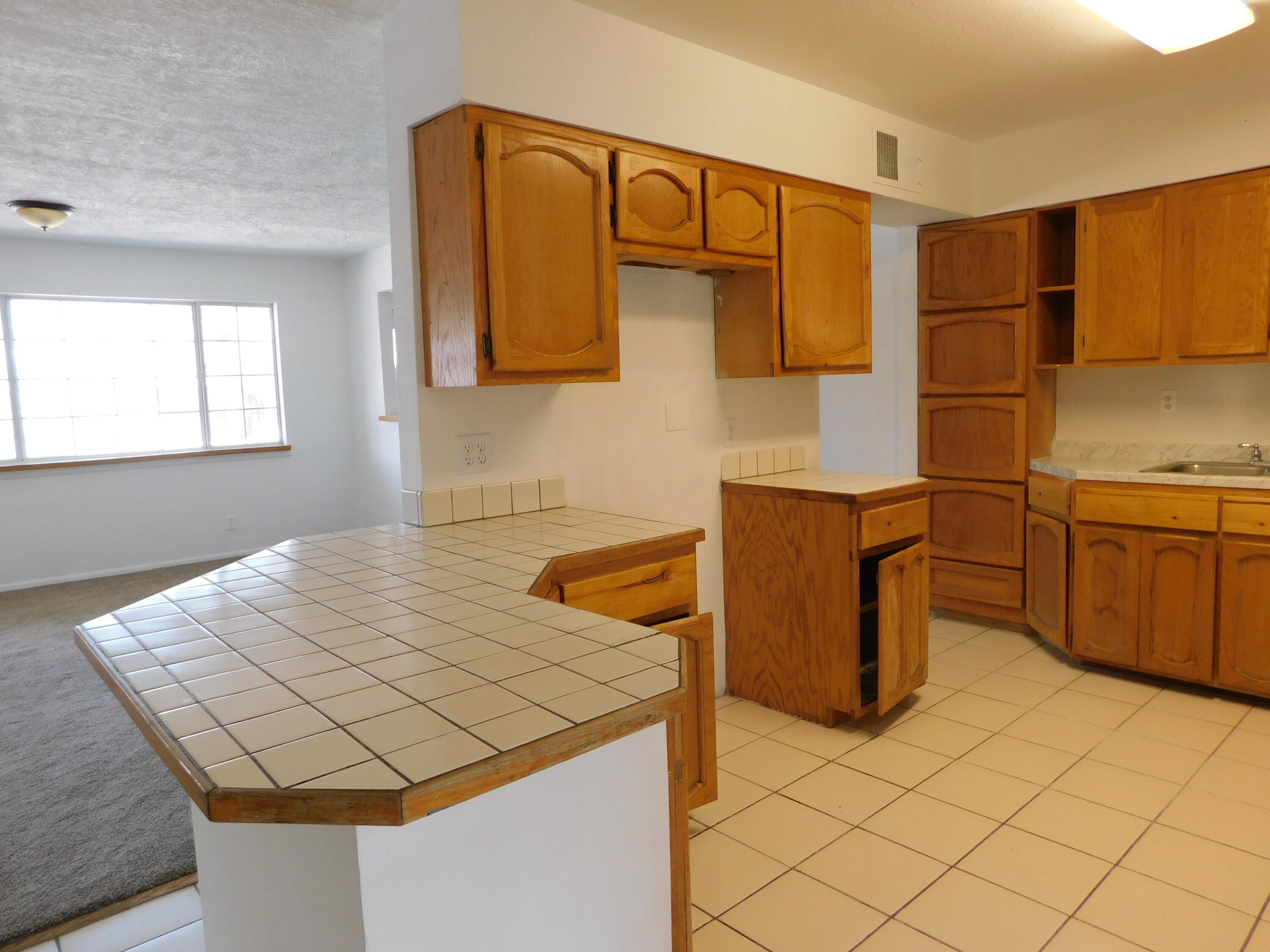 Photo 10 — 518 Hannah Place