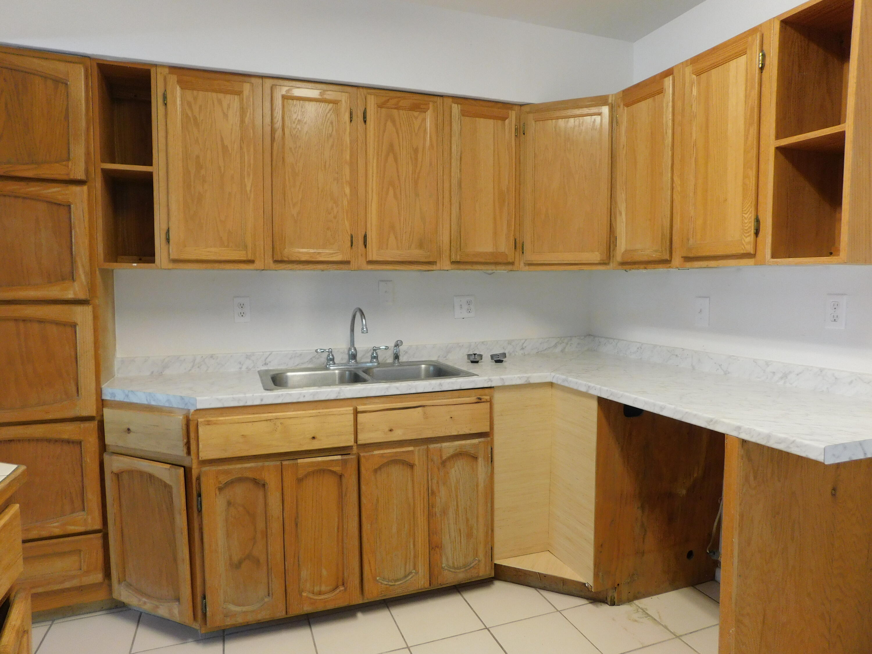 Photo 11 — 518 Hannah Place