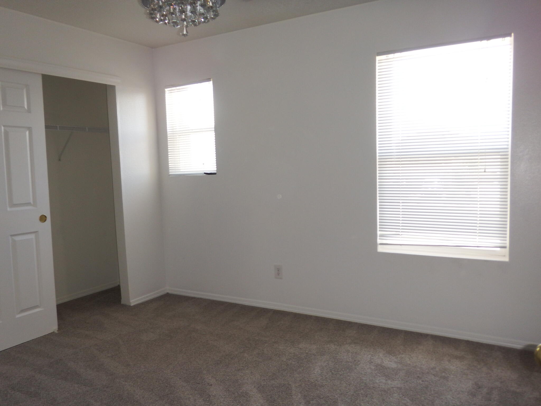 Photo 7 — 5317 Buckeye Court NE