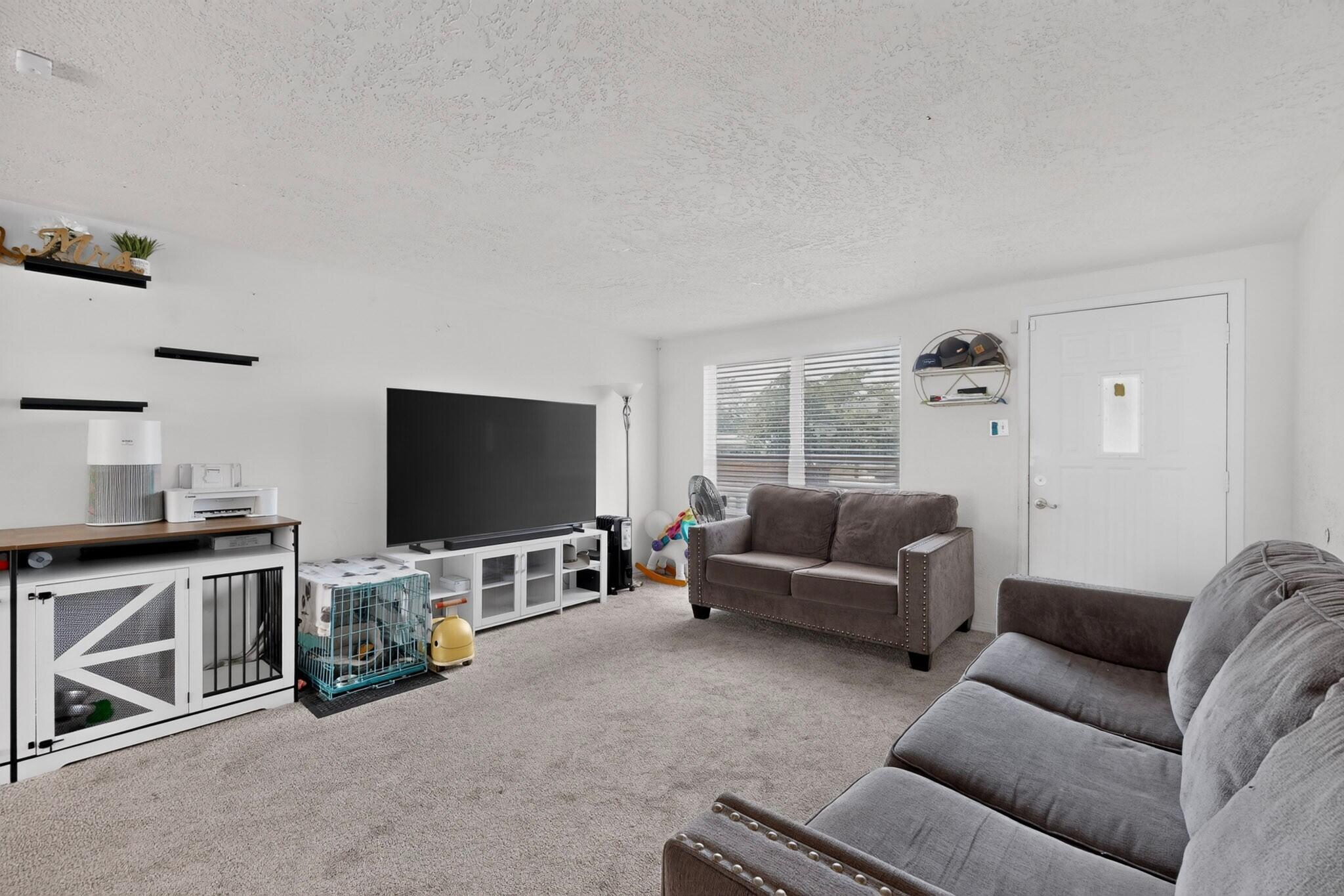 Photo 17 — 1004 Maxine Street NE