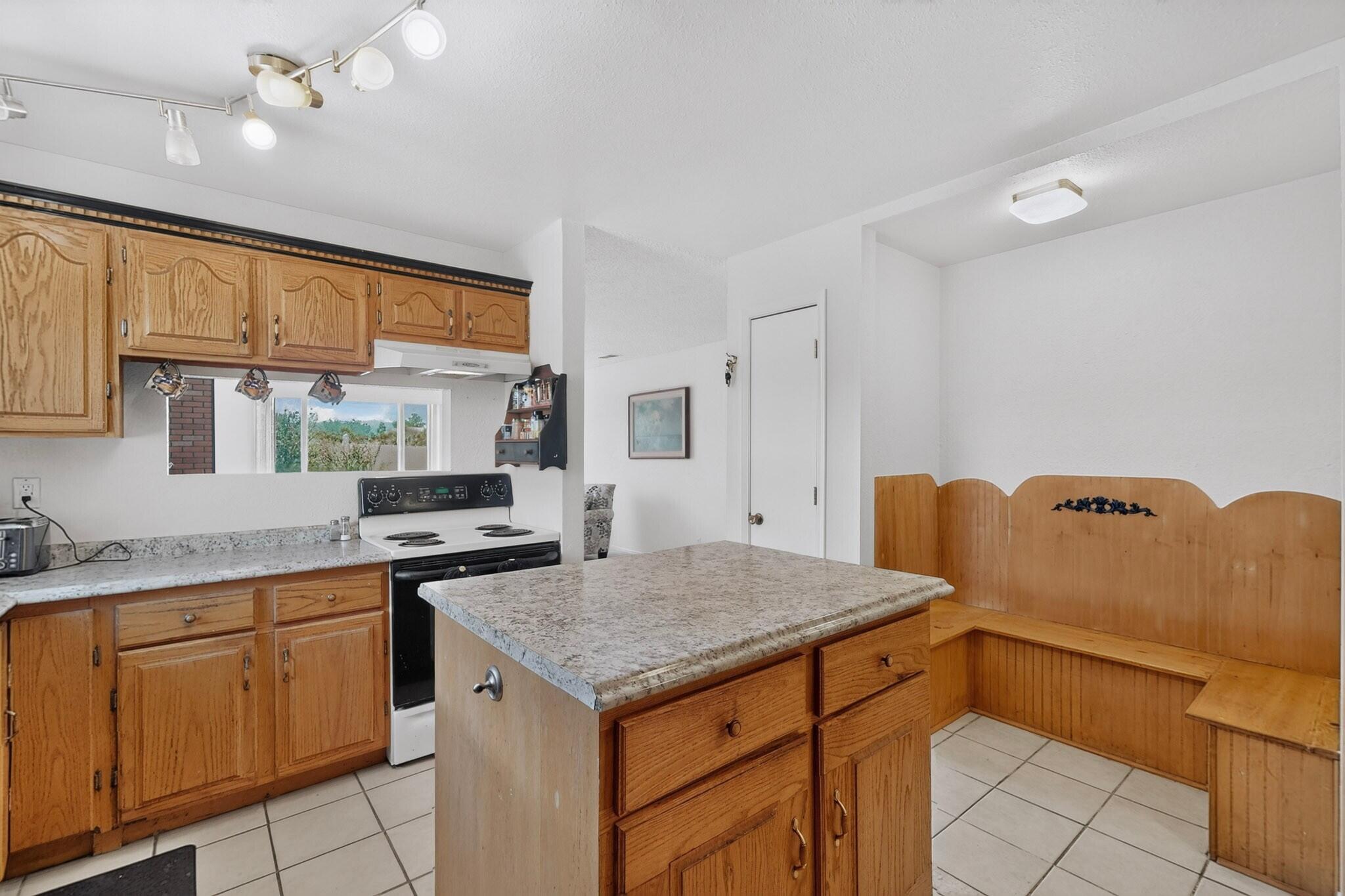 Photo 19 — 1765 Celina Road SE