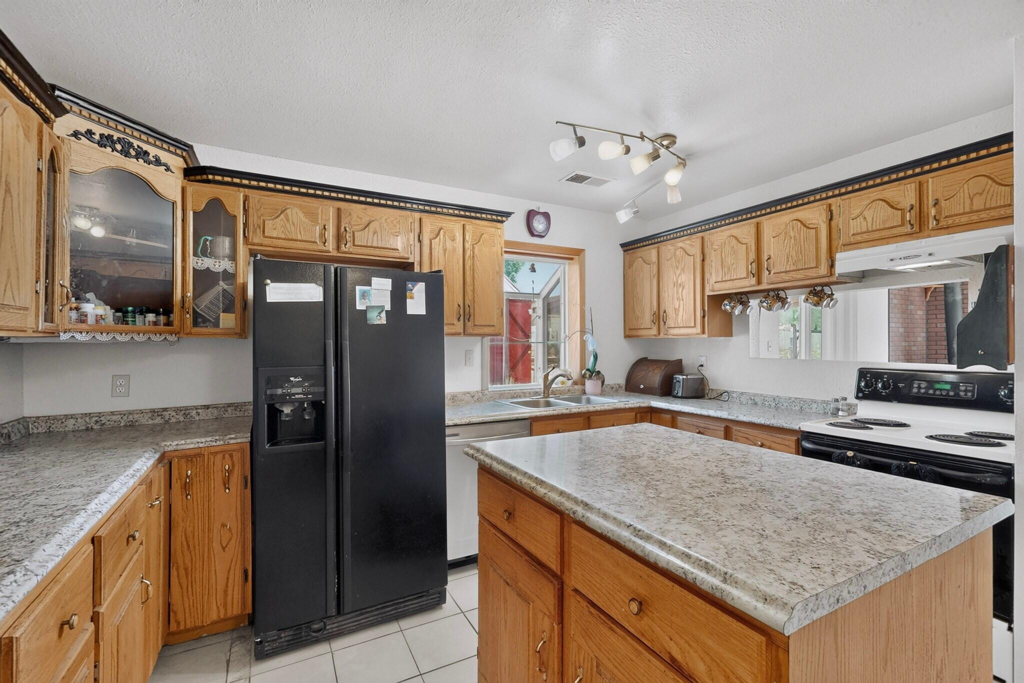 Photo 20 — 1765 Celina Road SE