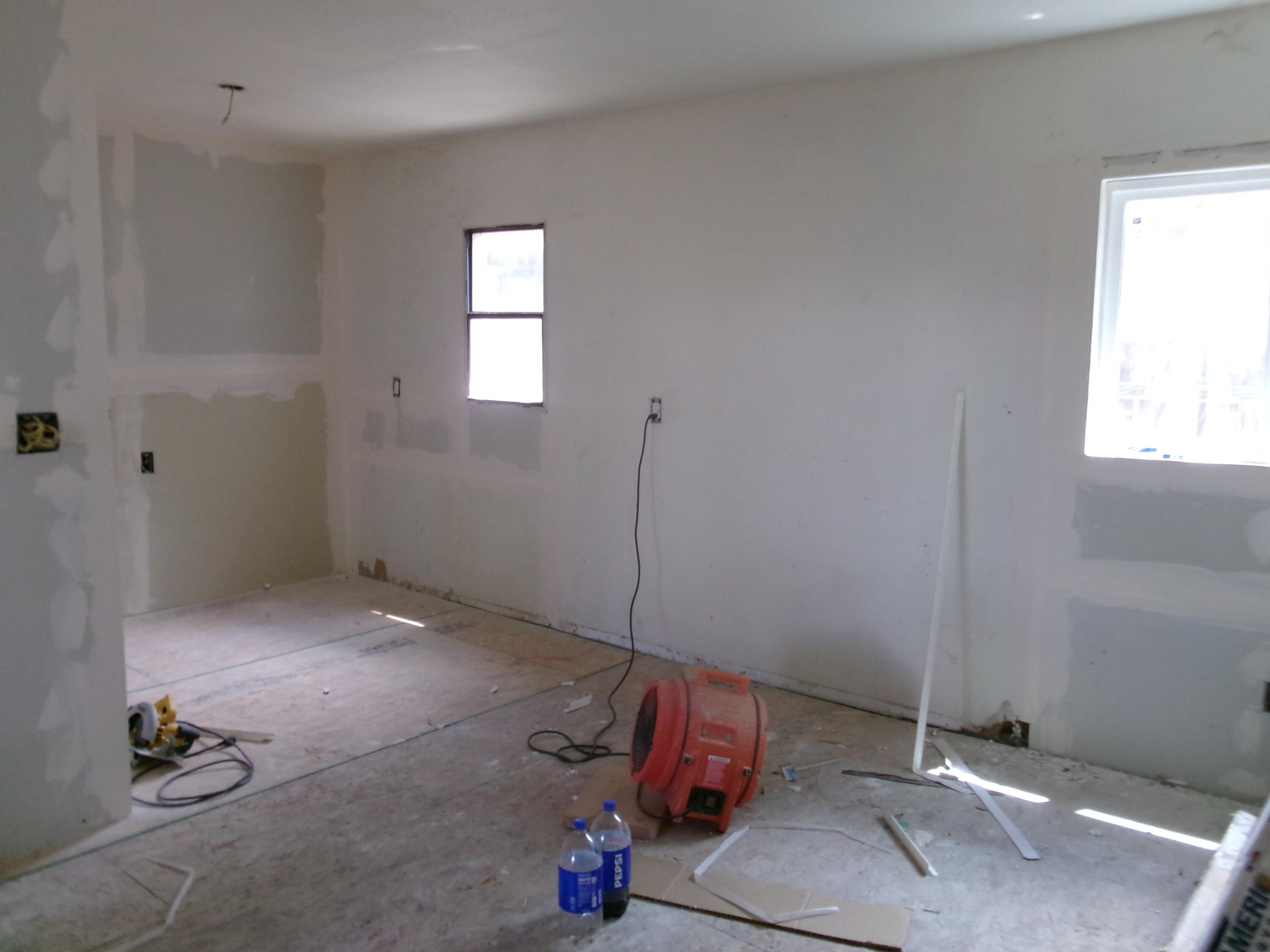 Photo 3 — 4011 Broadview Place NW