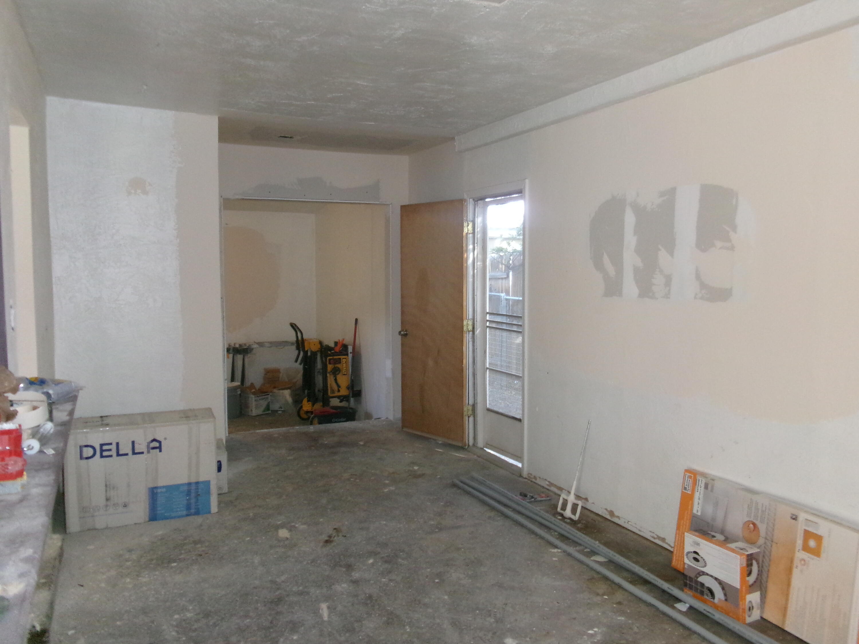 Photo 3 — 4011 Broadview Place NW