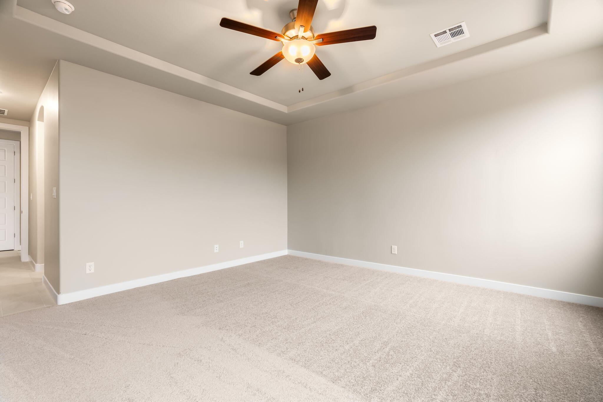Photo 16 — 7241 Loire Drive NE