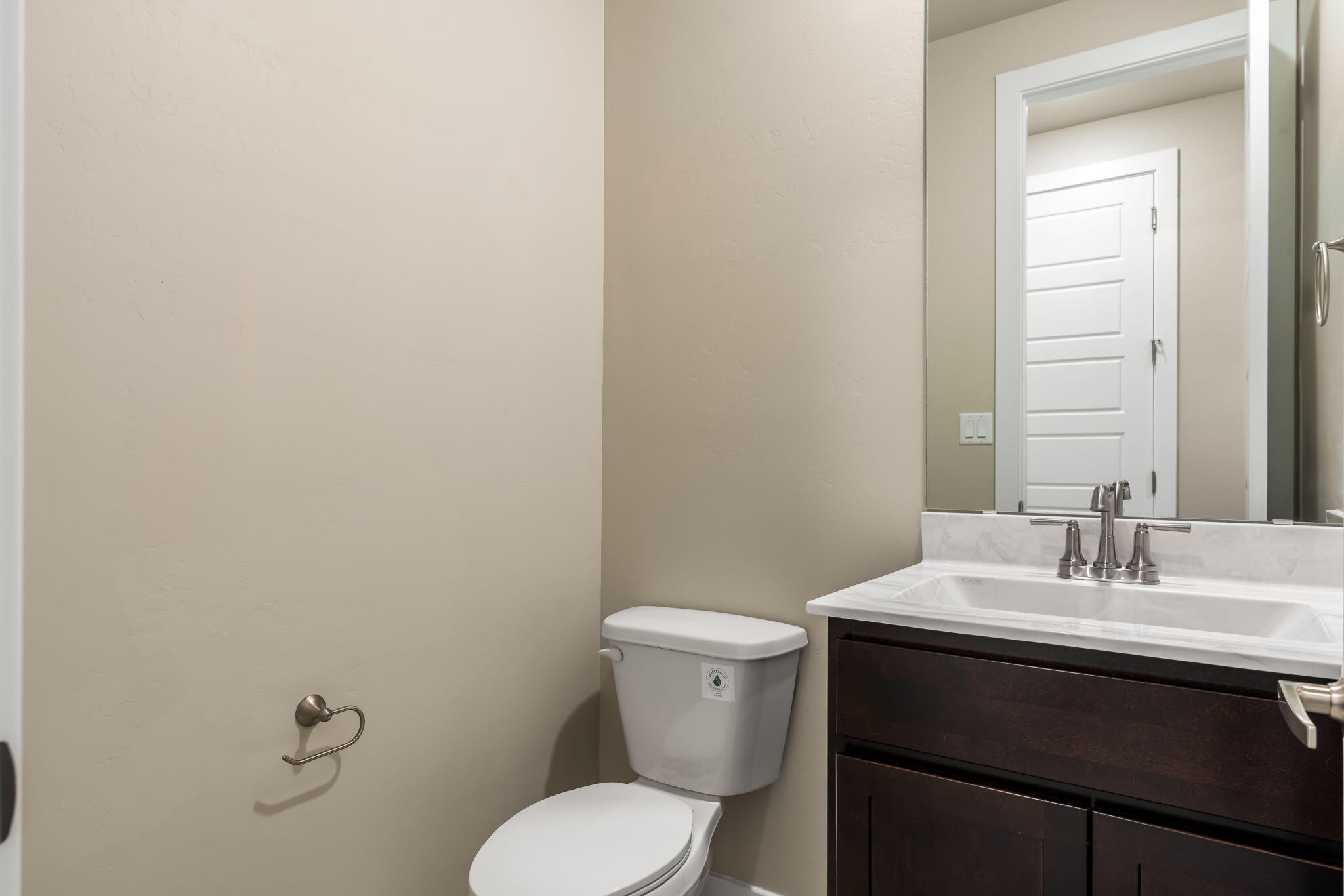 Photo 8 — 7241 Loire Drive NE
