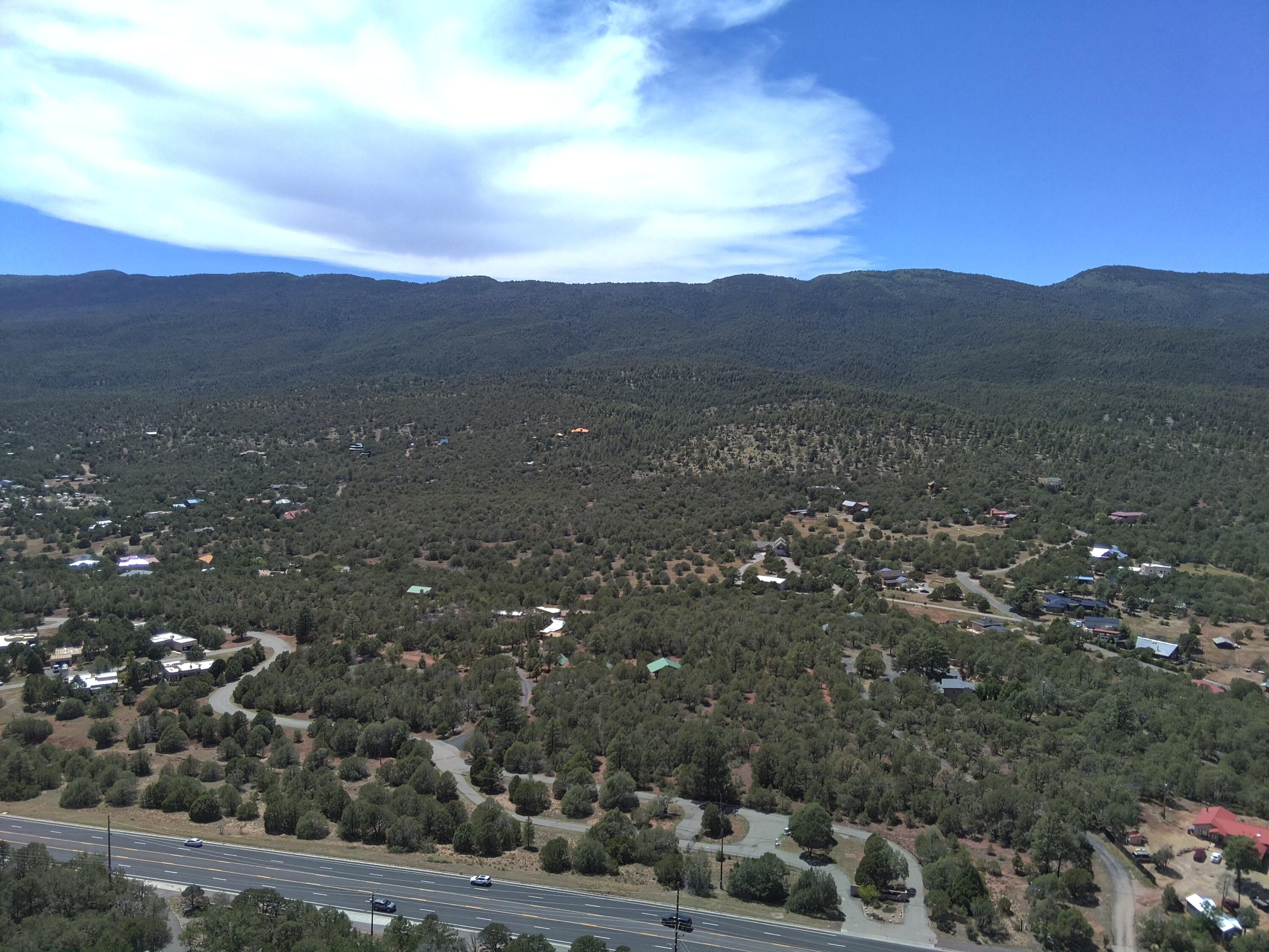 Photo 3 — 9 Mulberry Loop