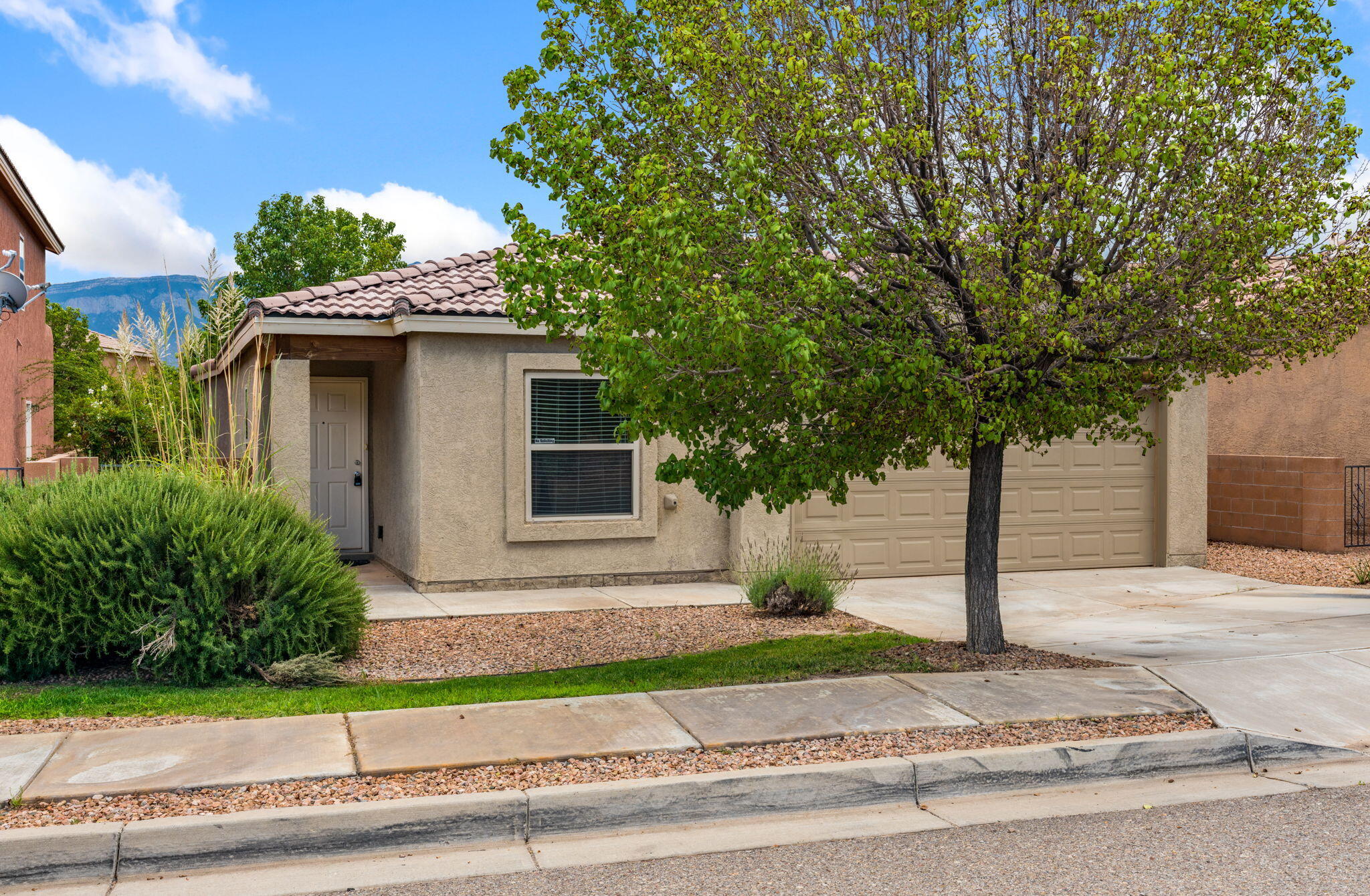 806 Vargas Drive, Bernalillo, NM 87004