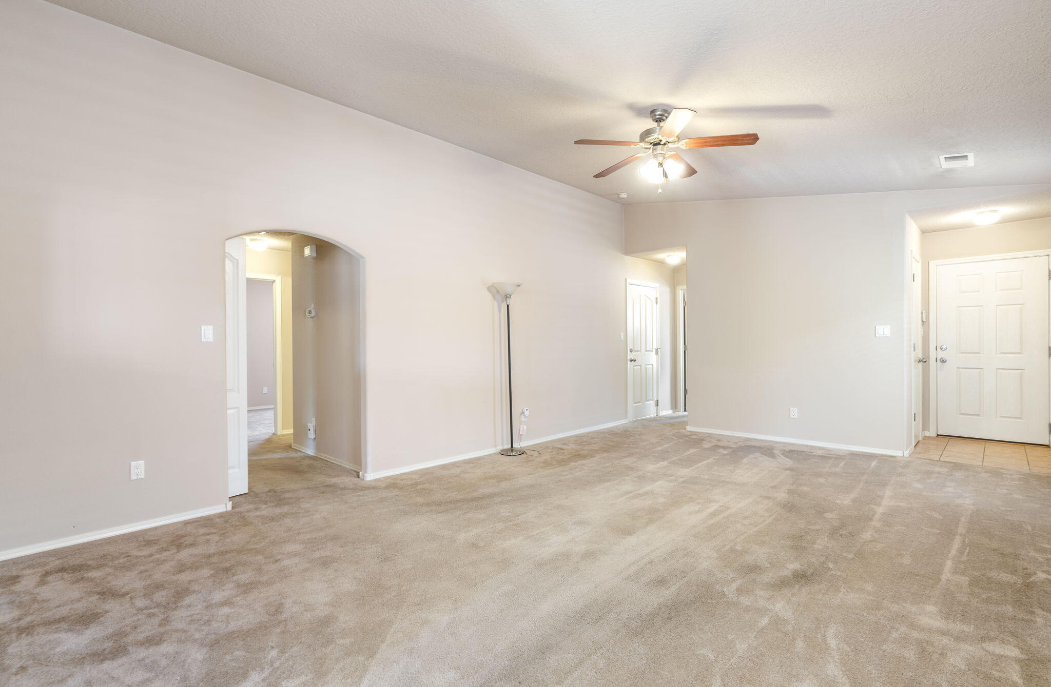 Photo 20 — 806 Vargas Drive