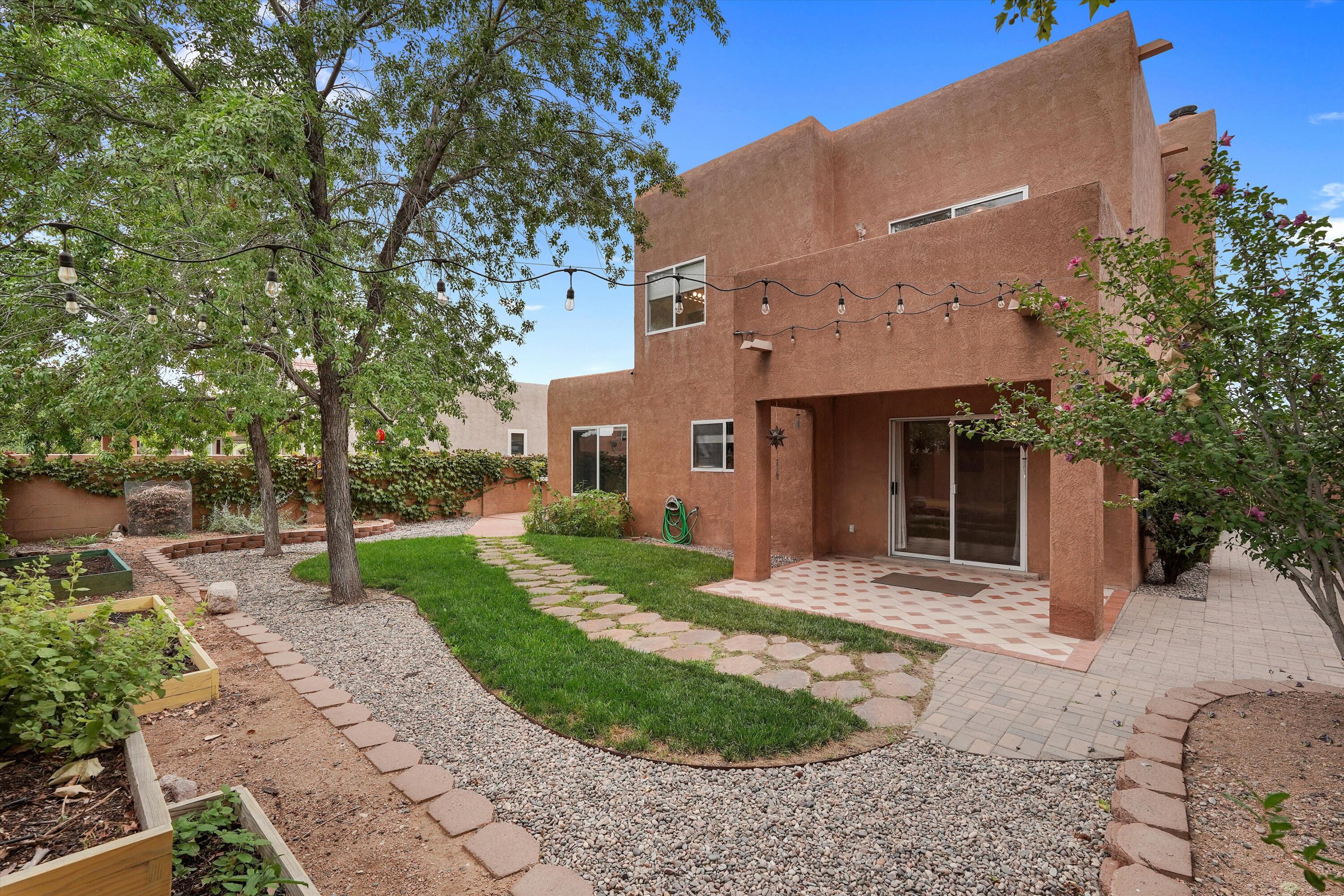 Photo 16 — 7220 Gallinas Avenue NE