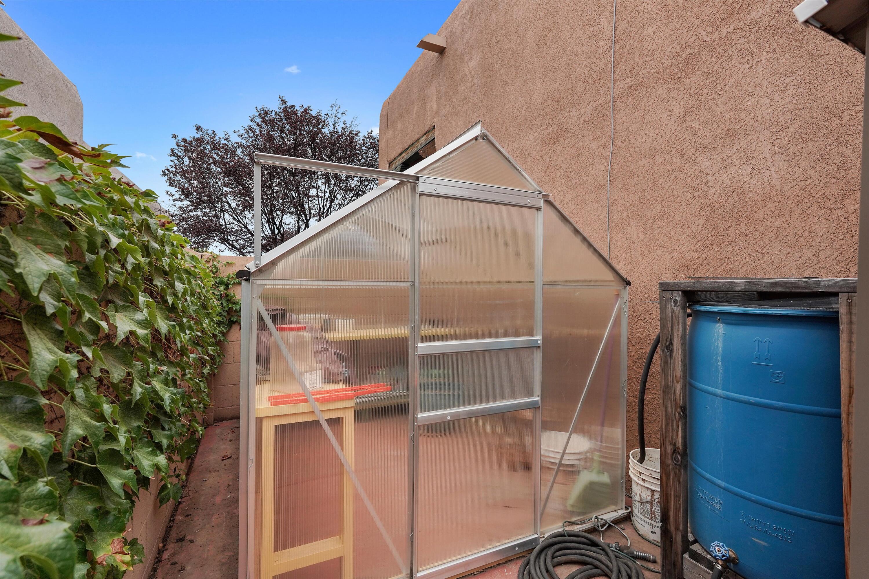 Photo 12 — 7220 Gallinas Avenue NE