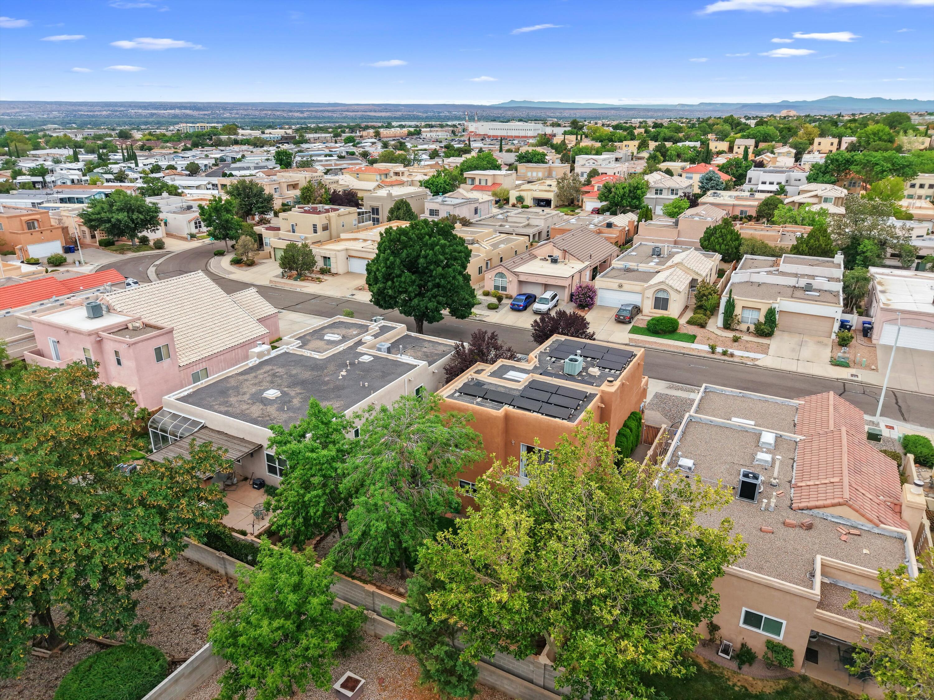 Photo 11 — 7220 Gallinas Avenue NE