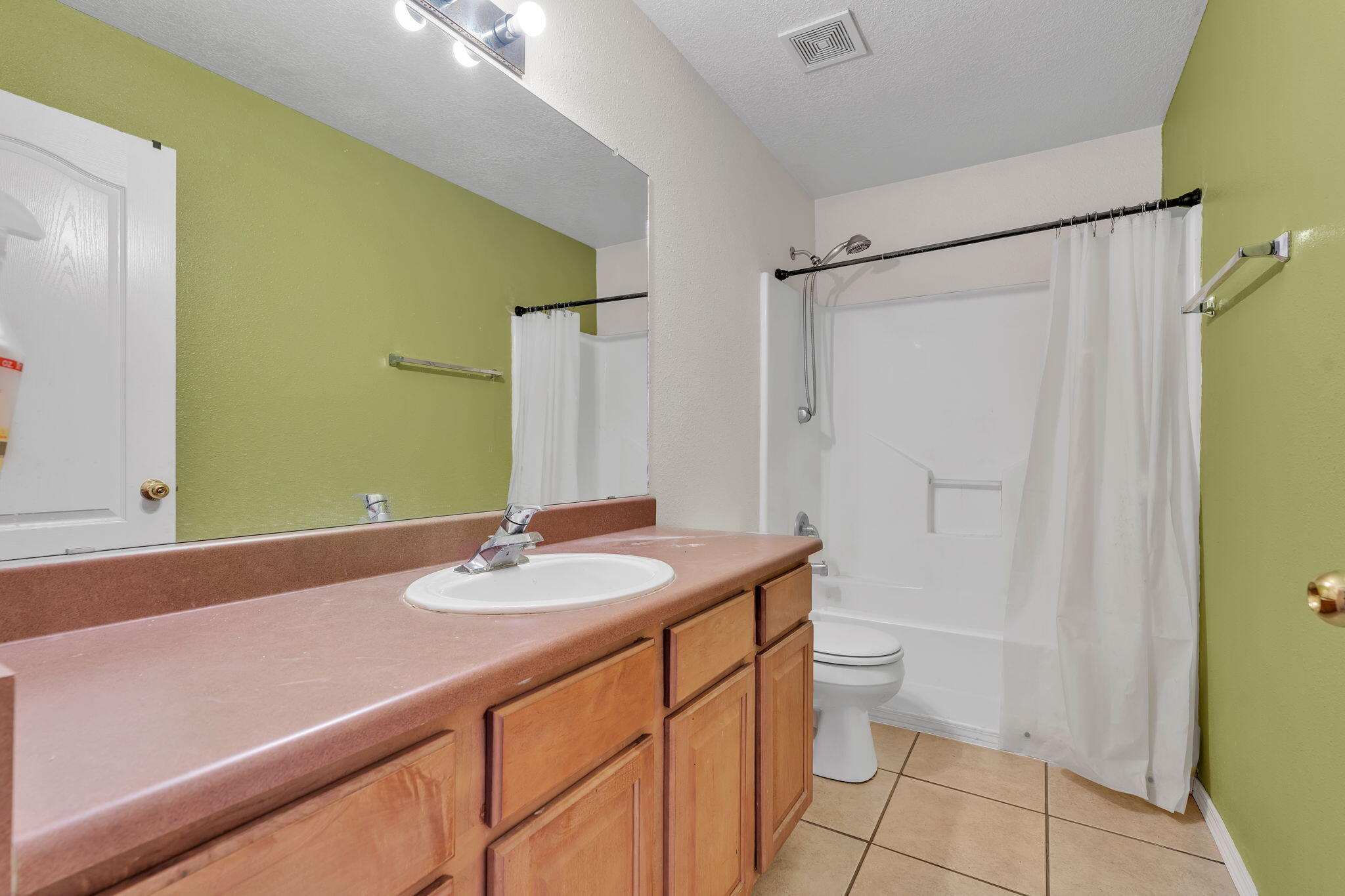 Photo 18 — 6709 Black Volcano Road NW