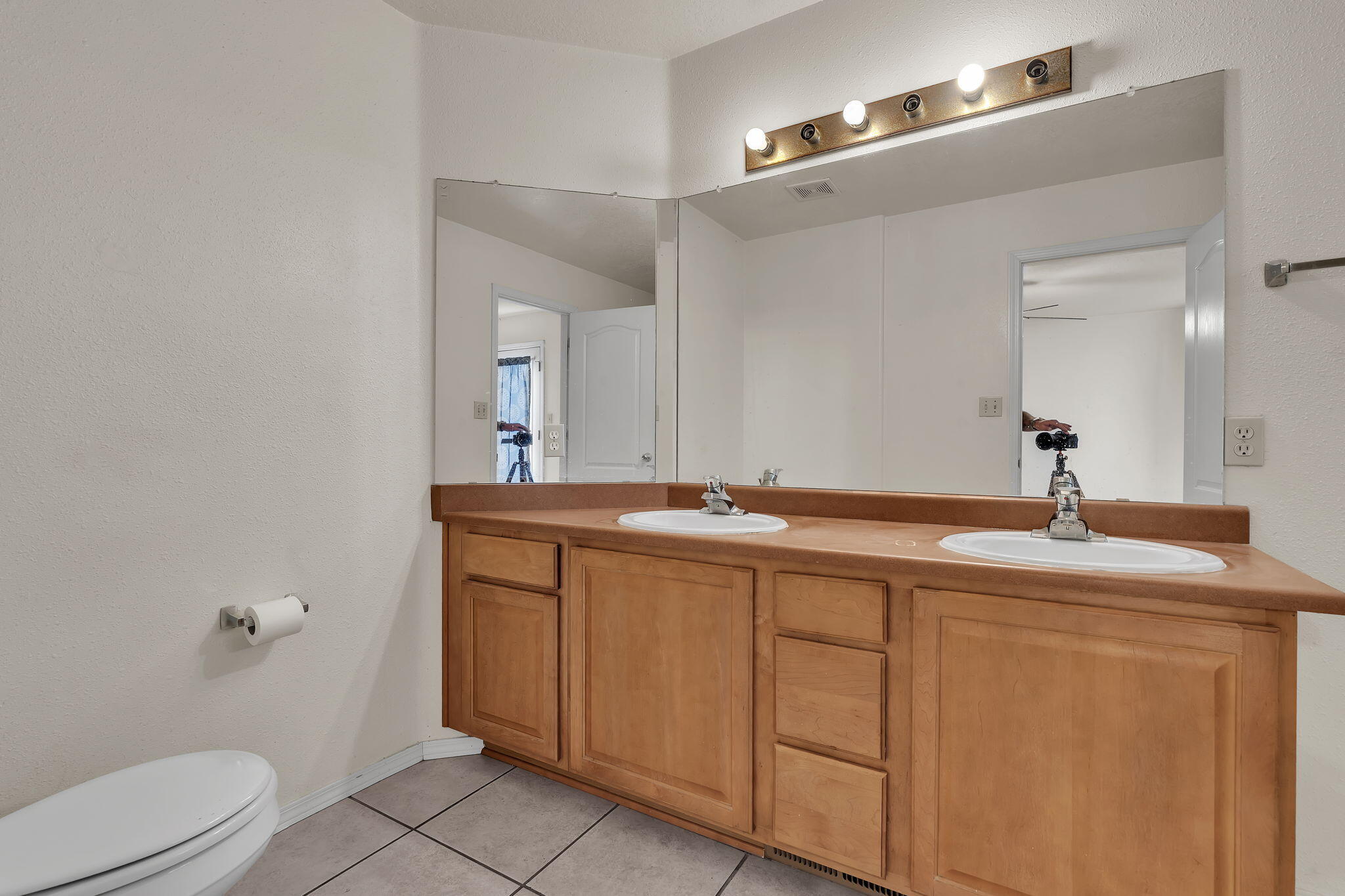 Photo 16 — 6709 Black Volcano Road NW