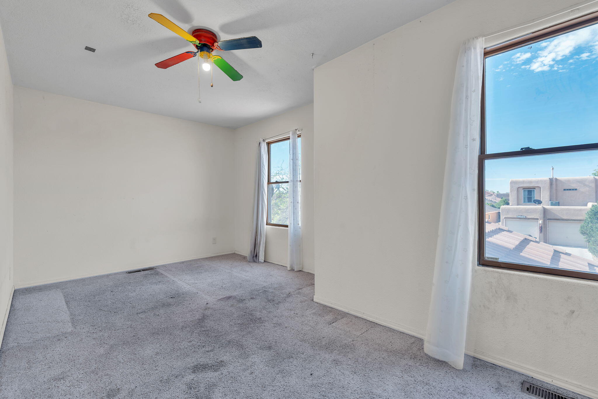 Photo 10 — 6709 Black Volcano Road NW