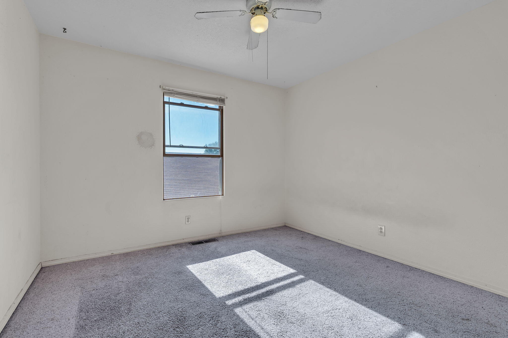 Photo 9 — 6709 Black Volcano Road NW