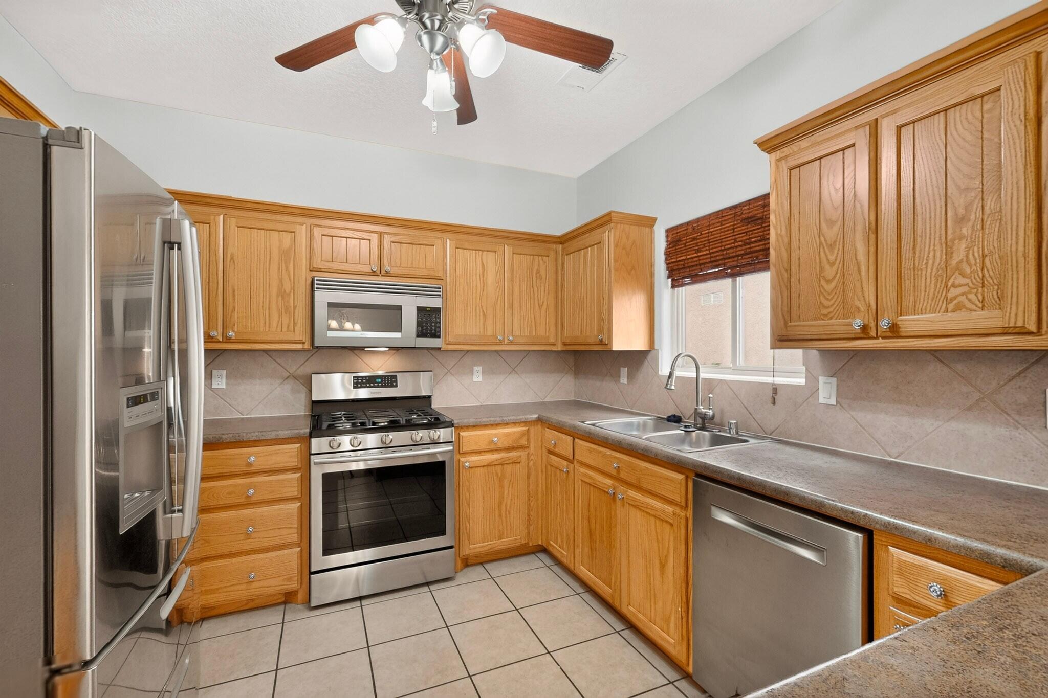 Photo 6 — 829 Bosque Vista Drive