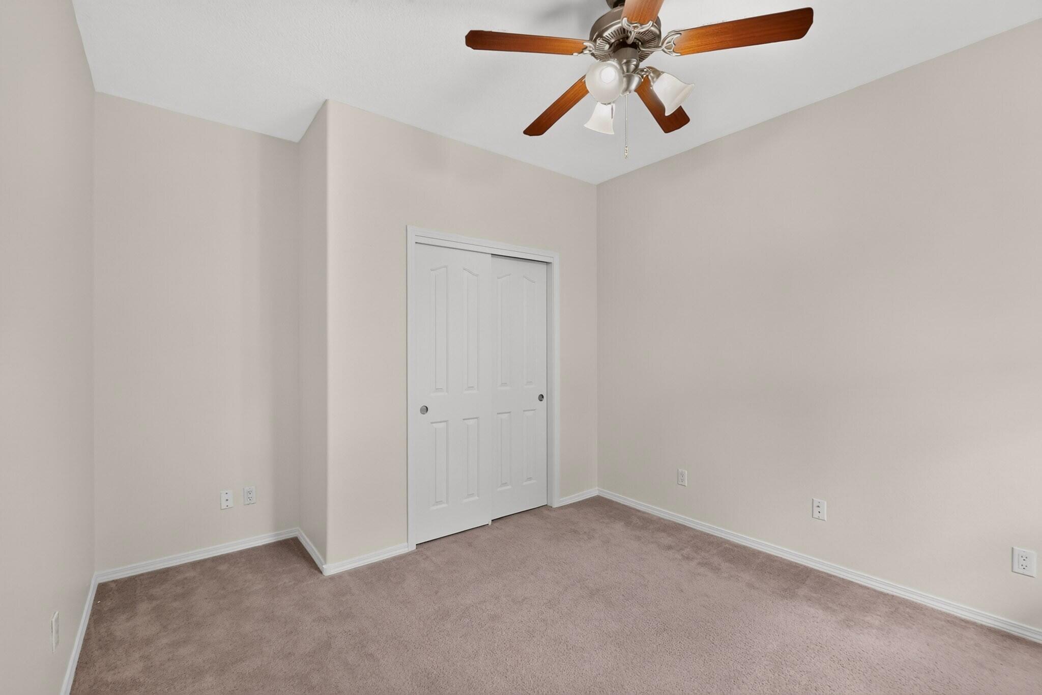 Photo 11 — 829 Bosque Vista Drive