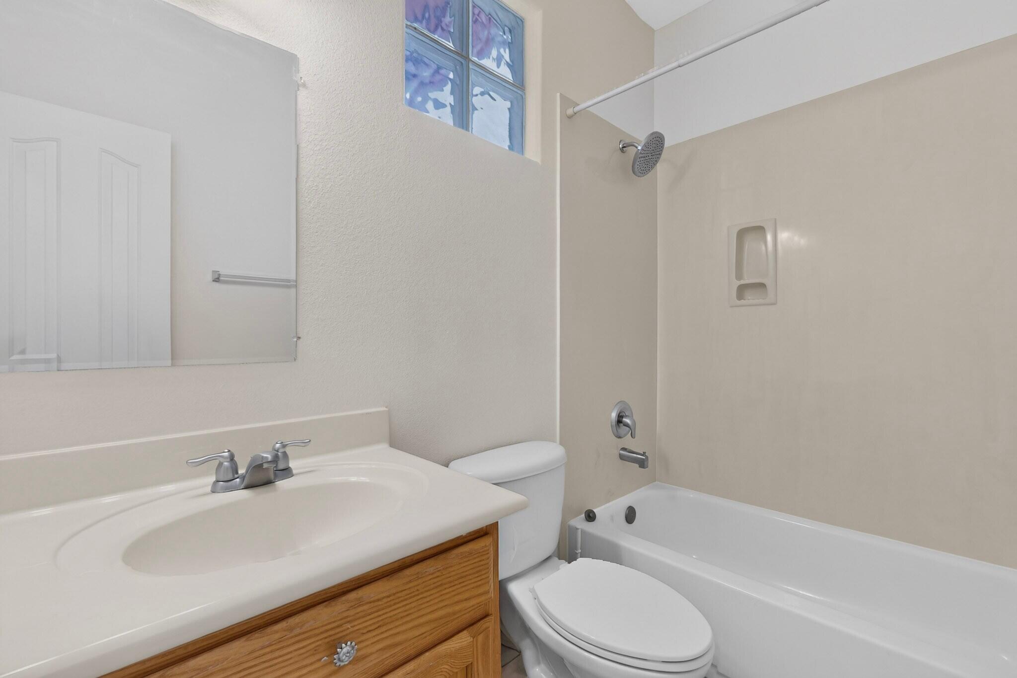 Photo 12 — 829 Bosque Vista Drive