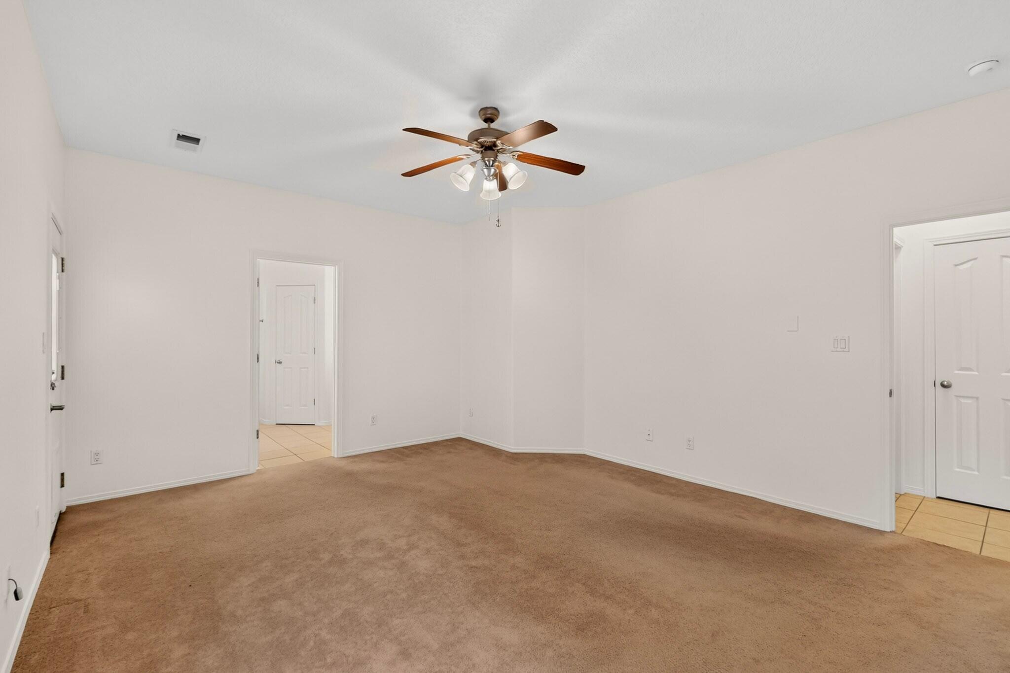 Photo 15 — 829 Bosque Vista Drive