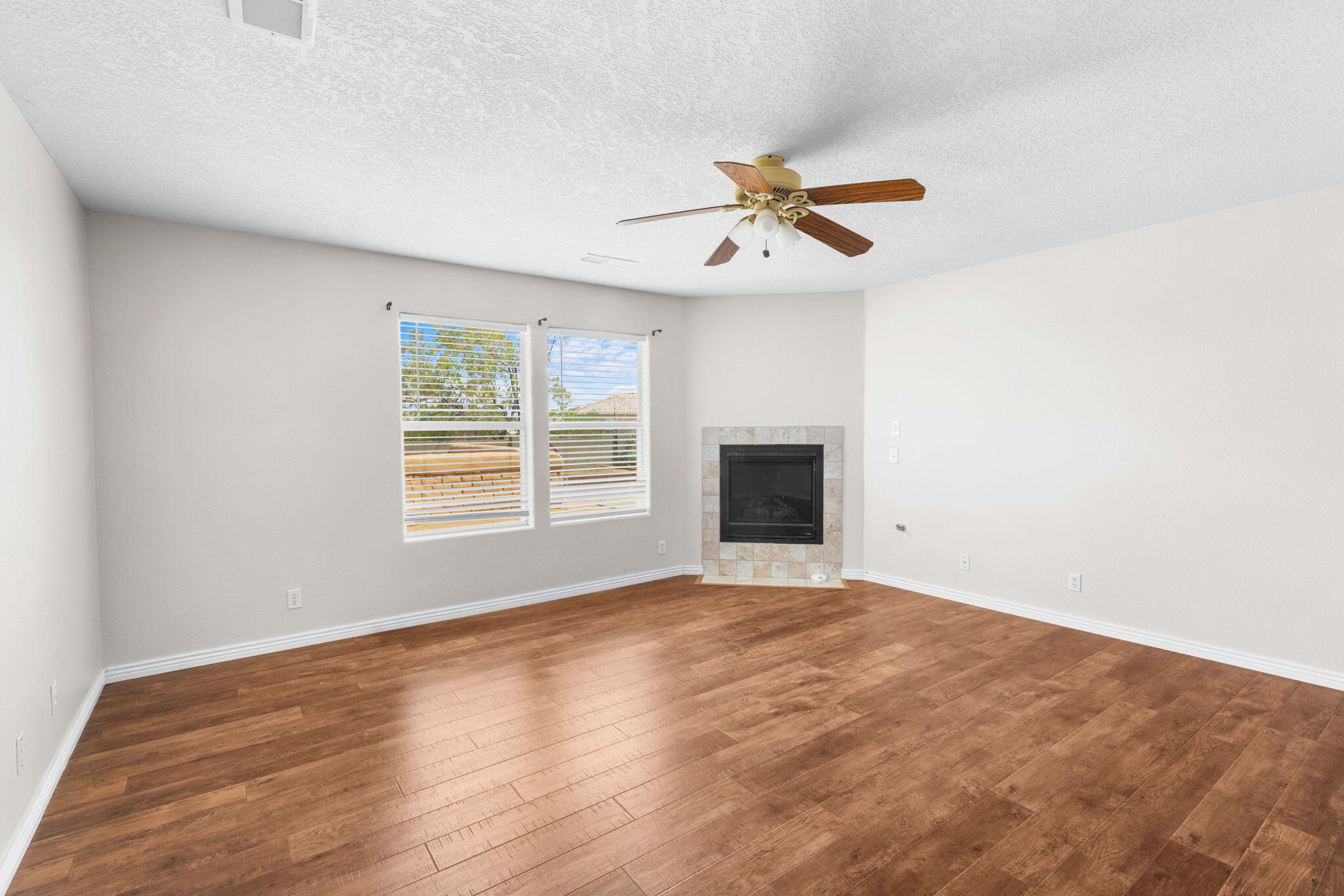 Photo 17 — 7106 Raleigh Hills Drive NE