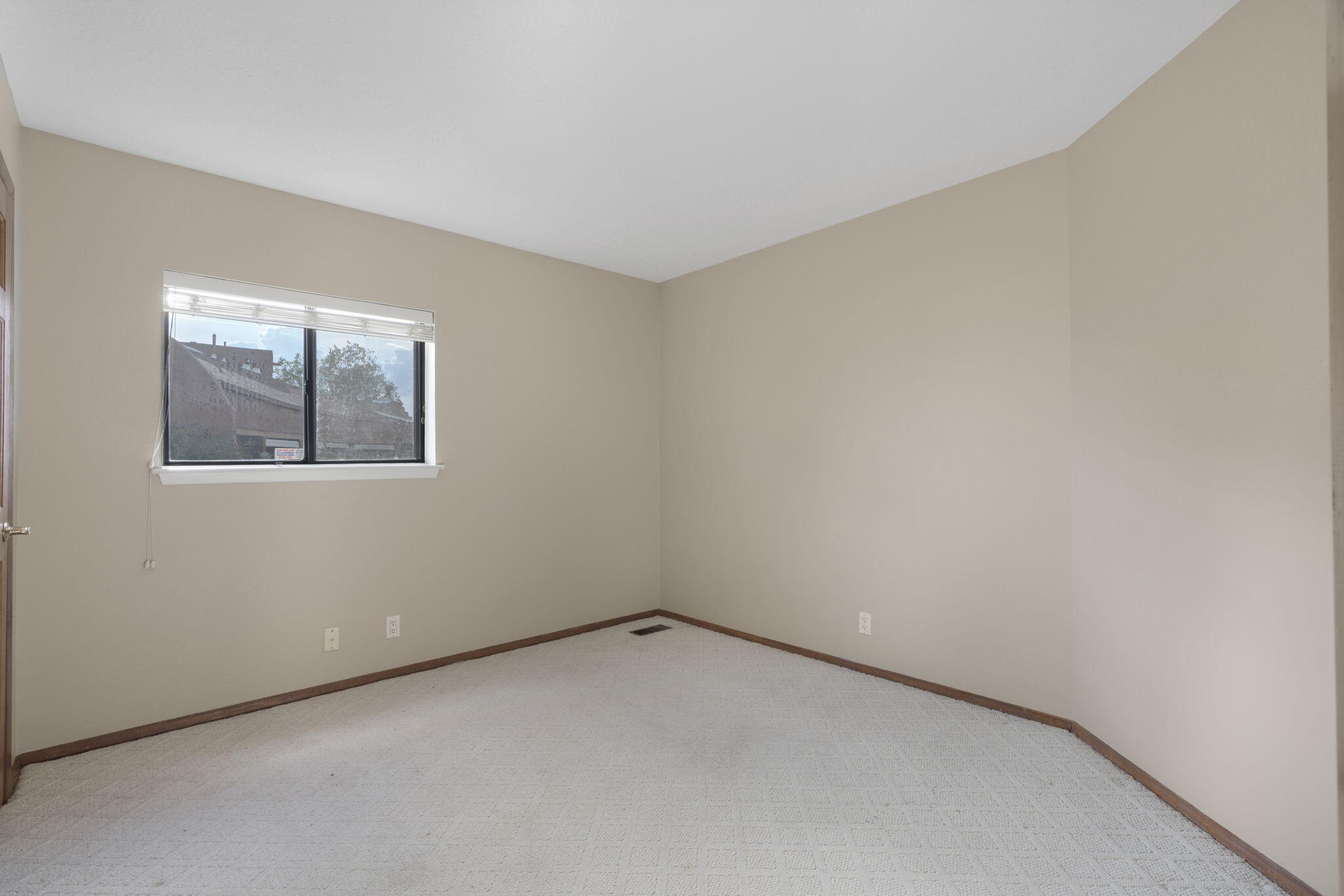 Photo 18 — 1178 Laurel Place NE