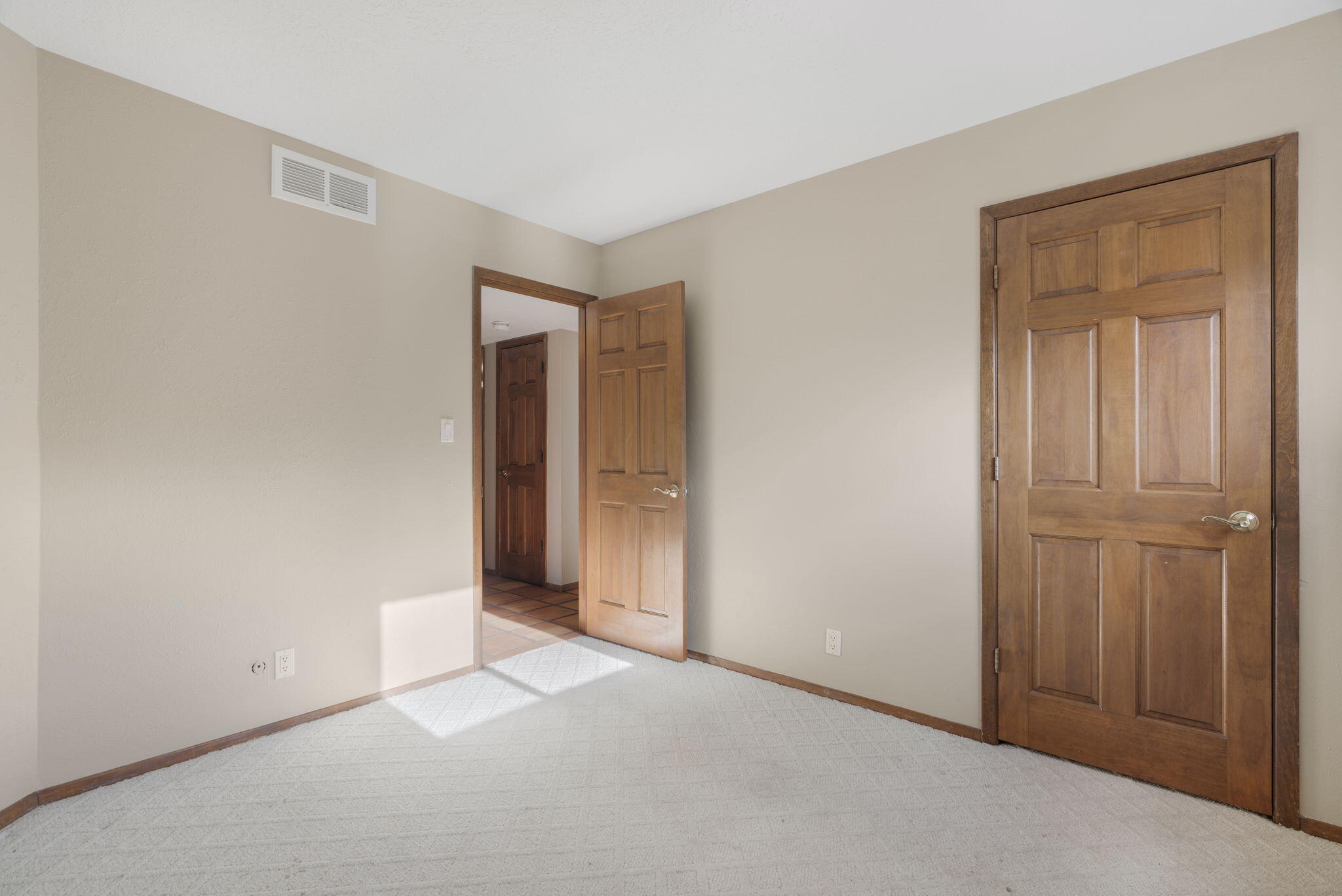 Photo 19 — 1178 Laurel Place NE