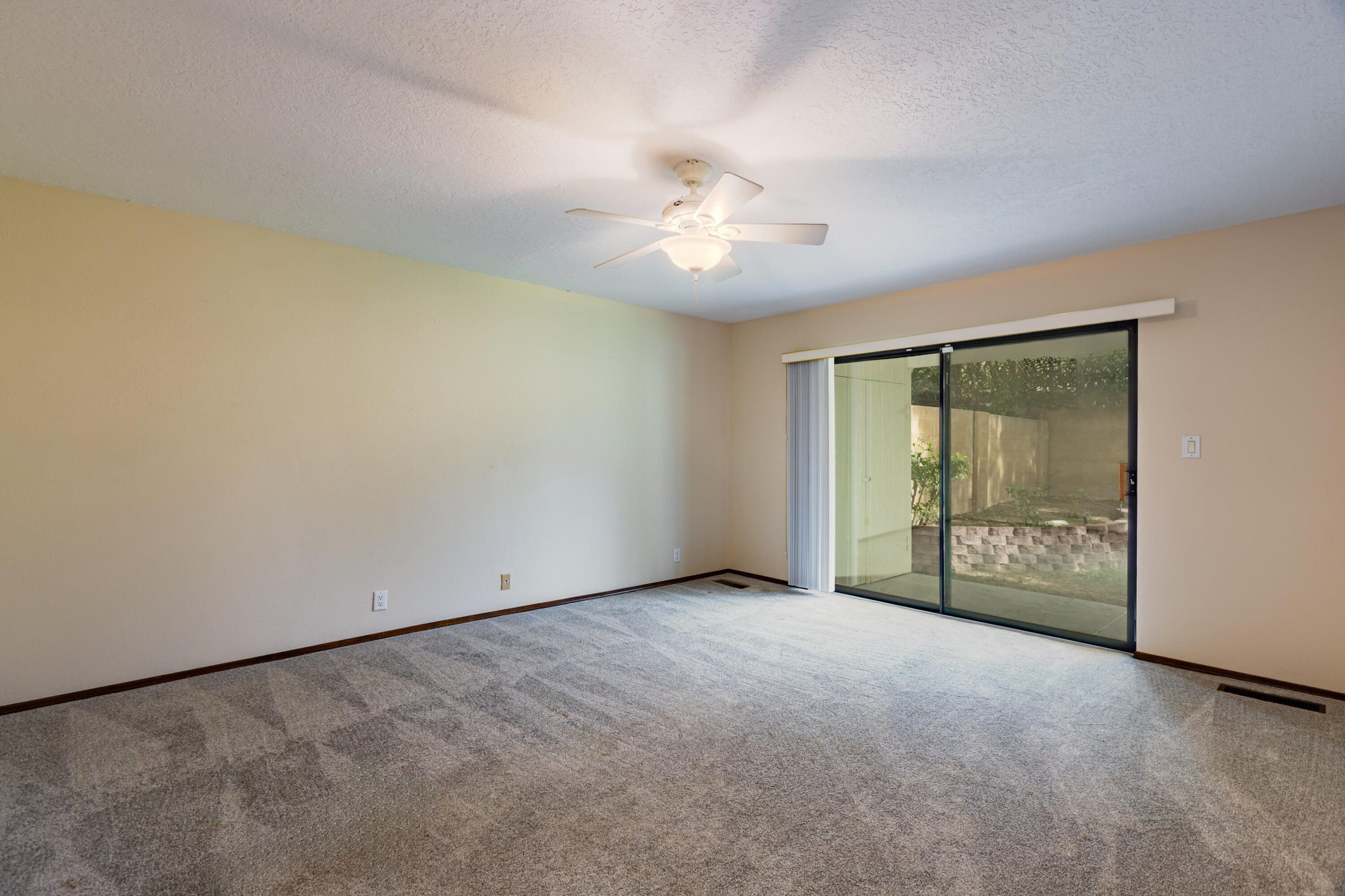 Photo 4 — 6408 Katson Avenue NE