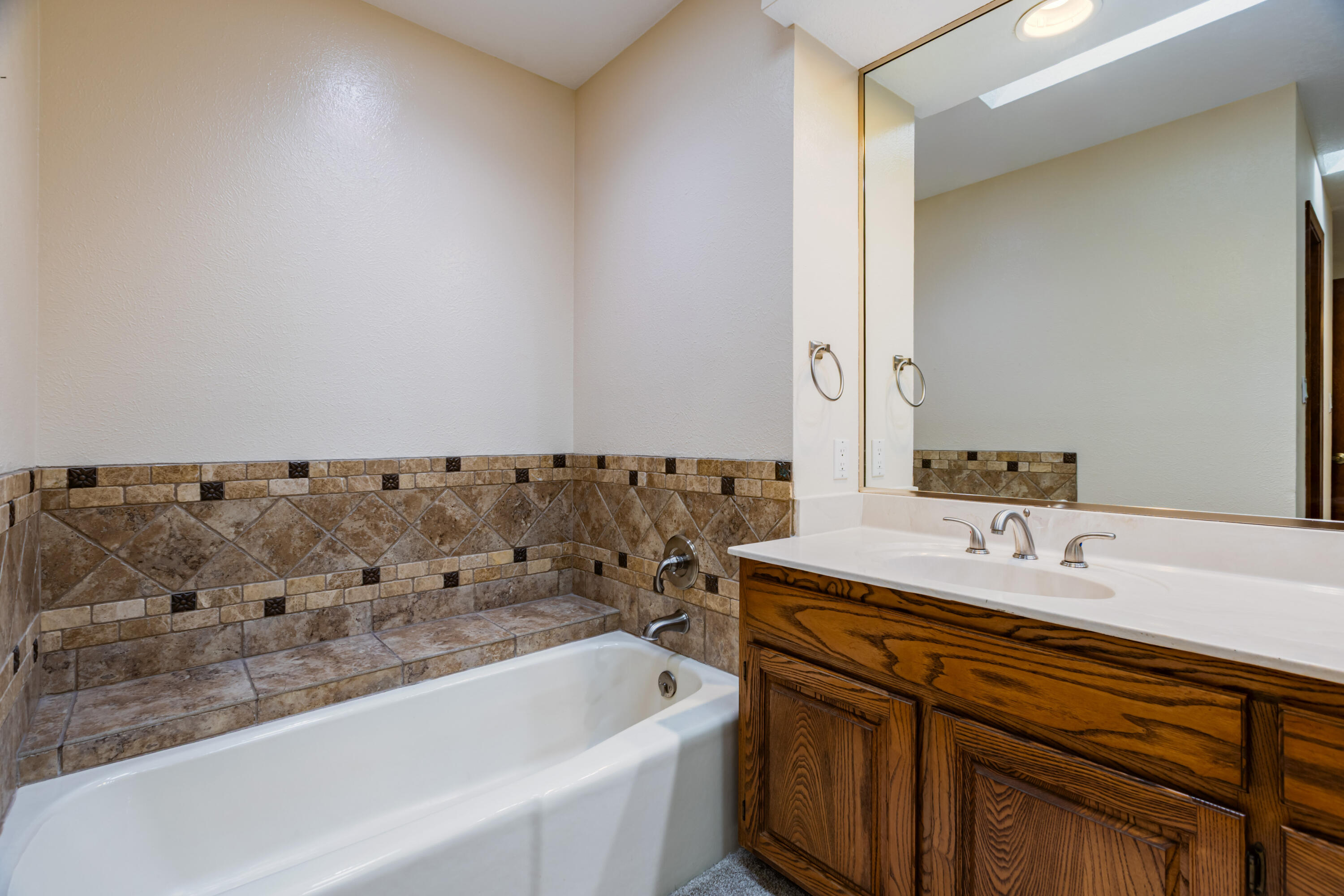 Photo 6 — 6408 Katson Avenue NE
